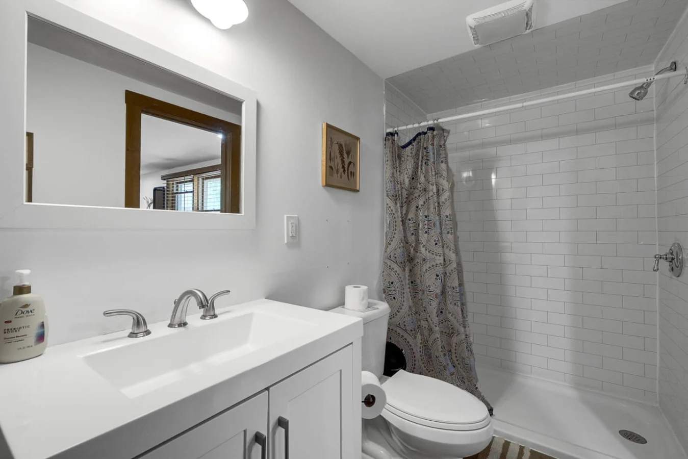 Bathroom 3 - Image 1