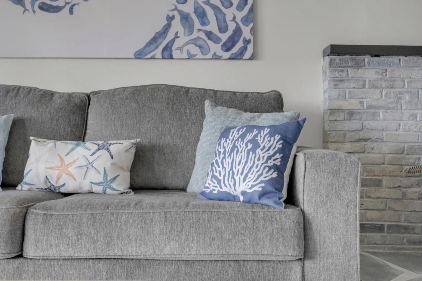 Living room - Image 2