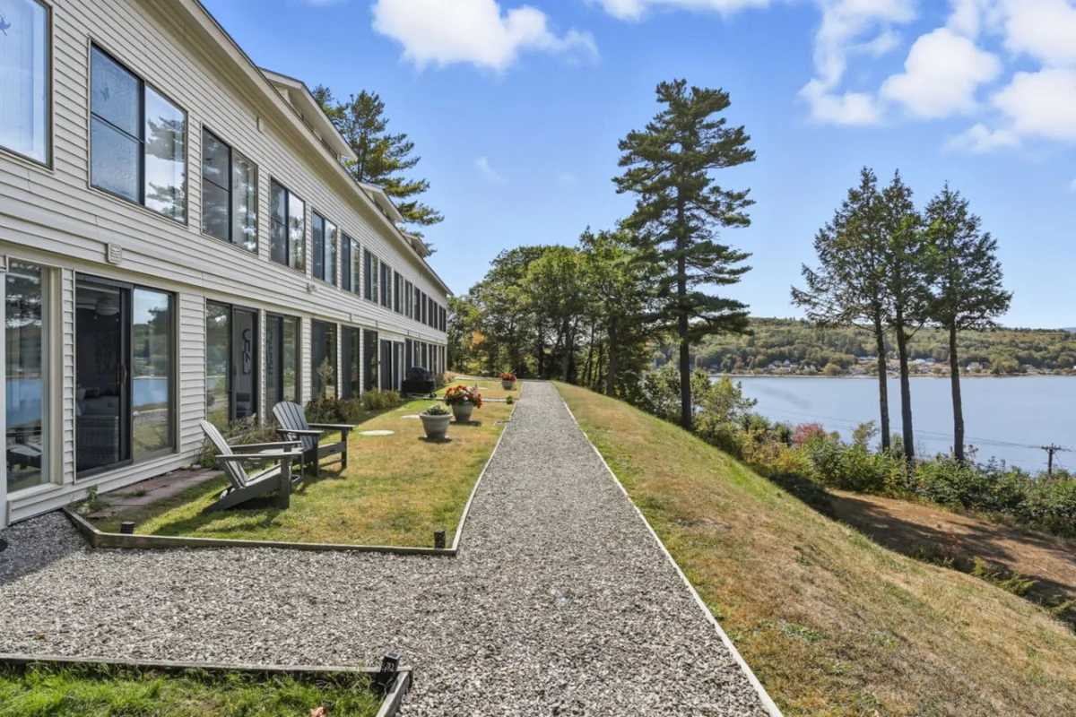 Waterfront Condo - Panoramic Views, Tennis & Beach