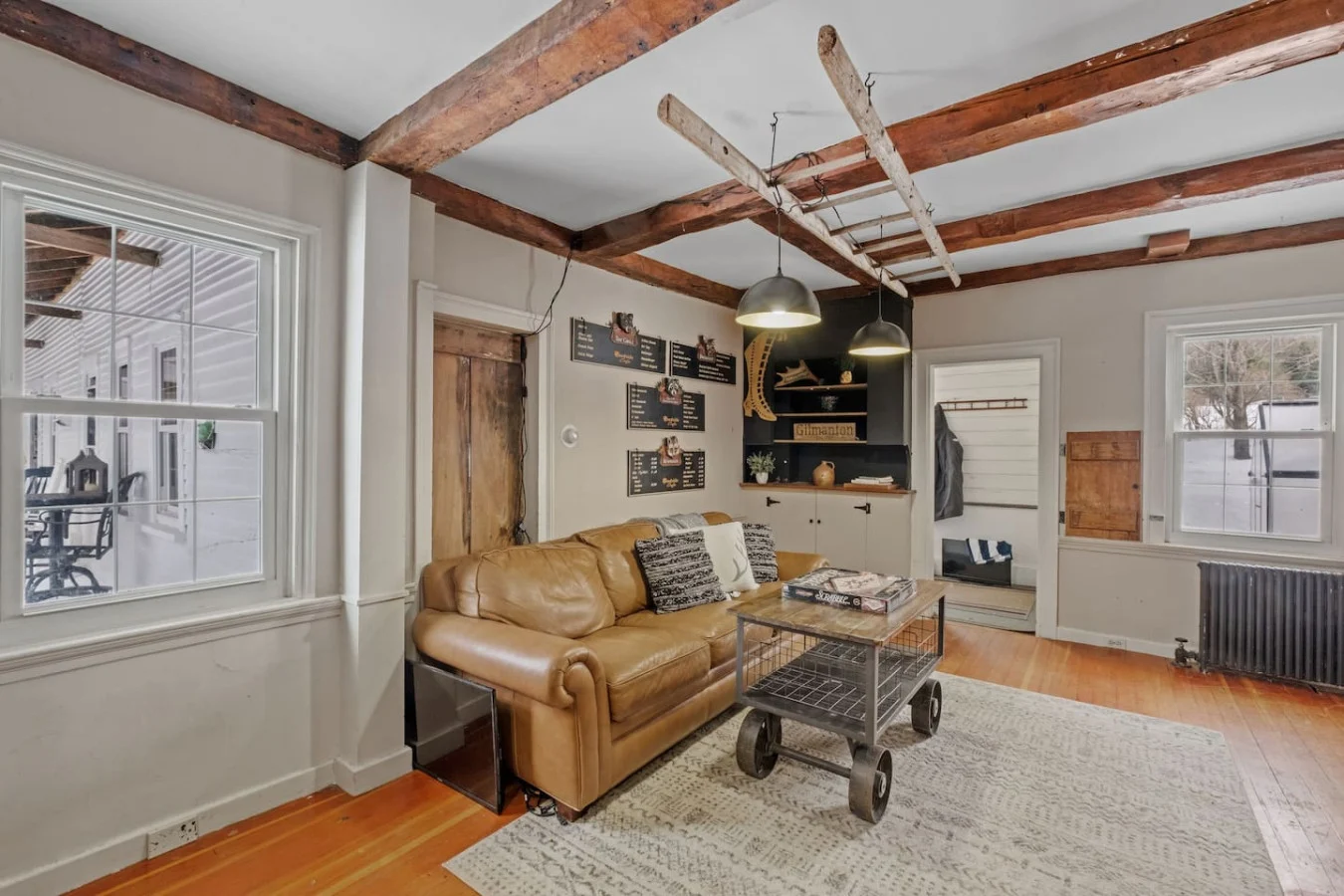 Living room - Image 1