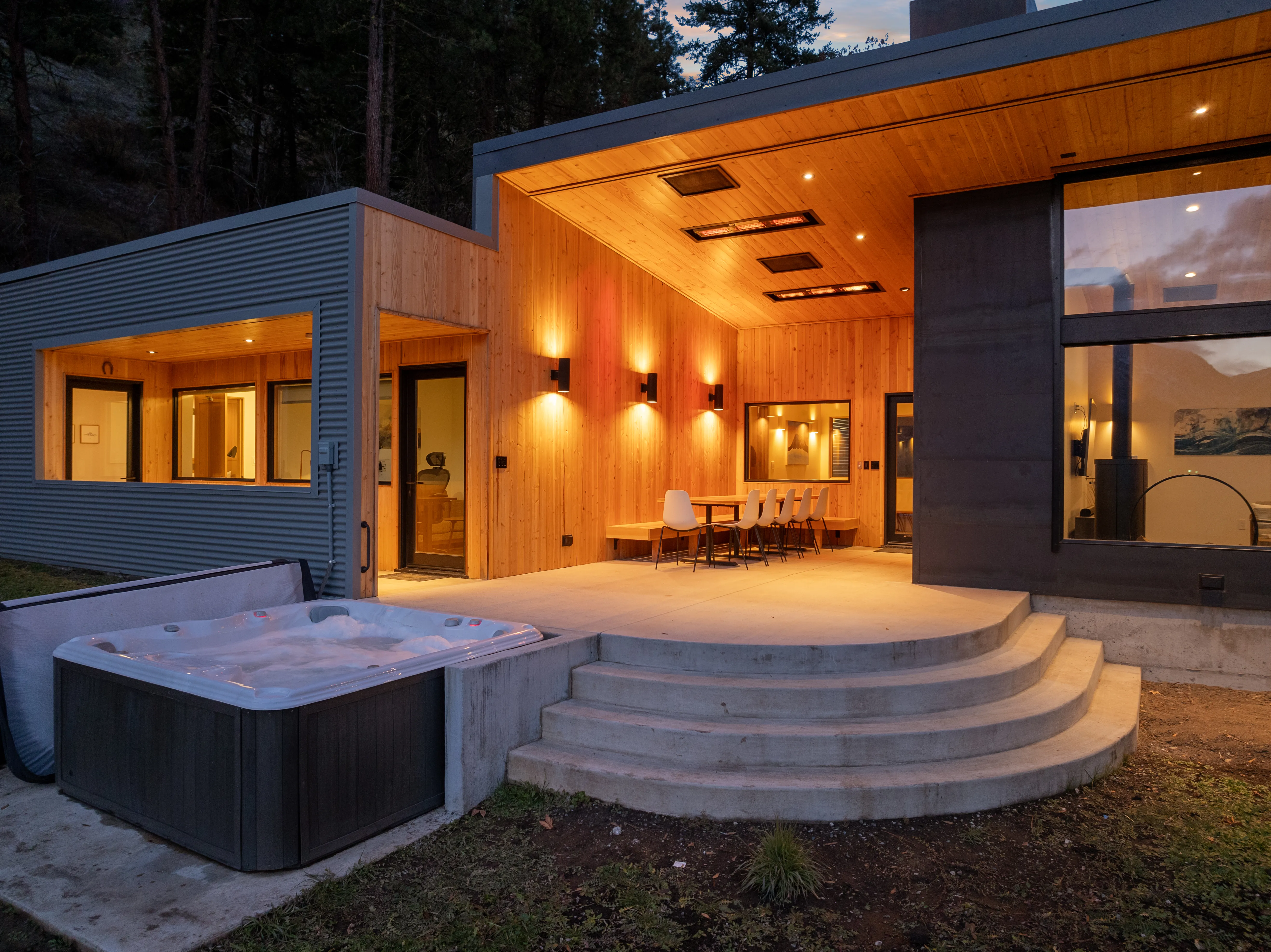 Hideout Spruce Whispering Coastal