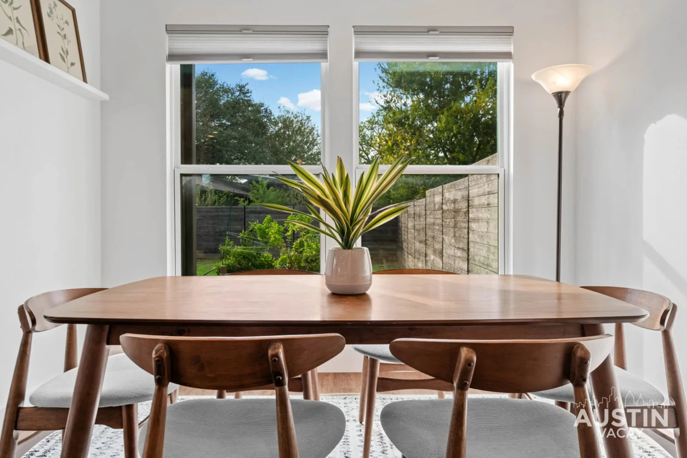 Living room - Image 8