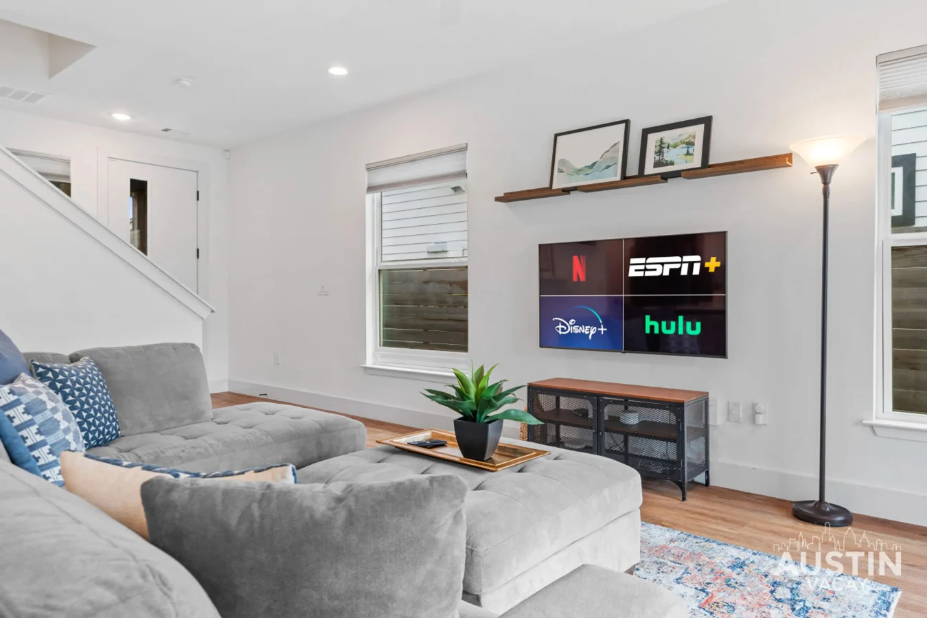 Living room - Image 6