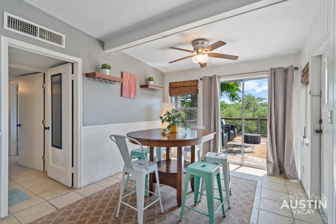 Living room - Image 11