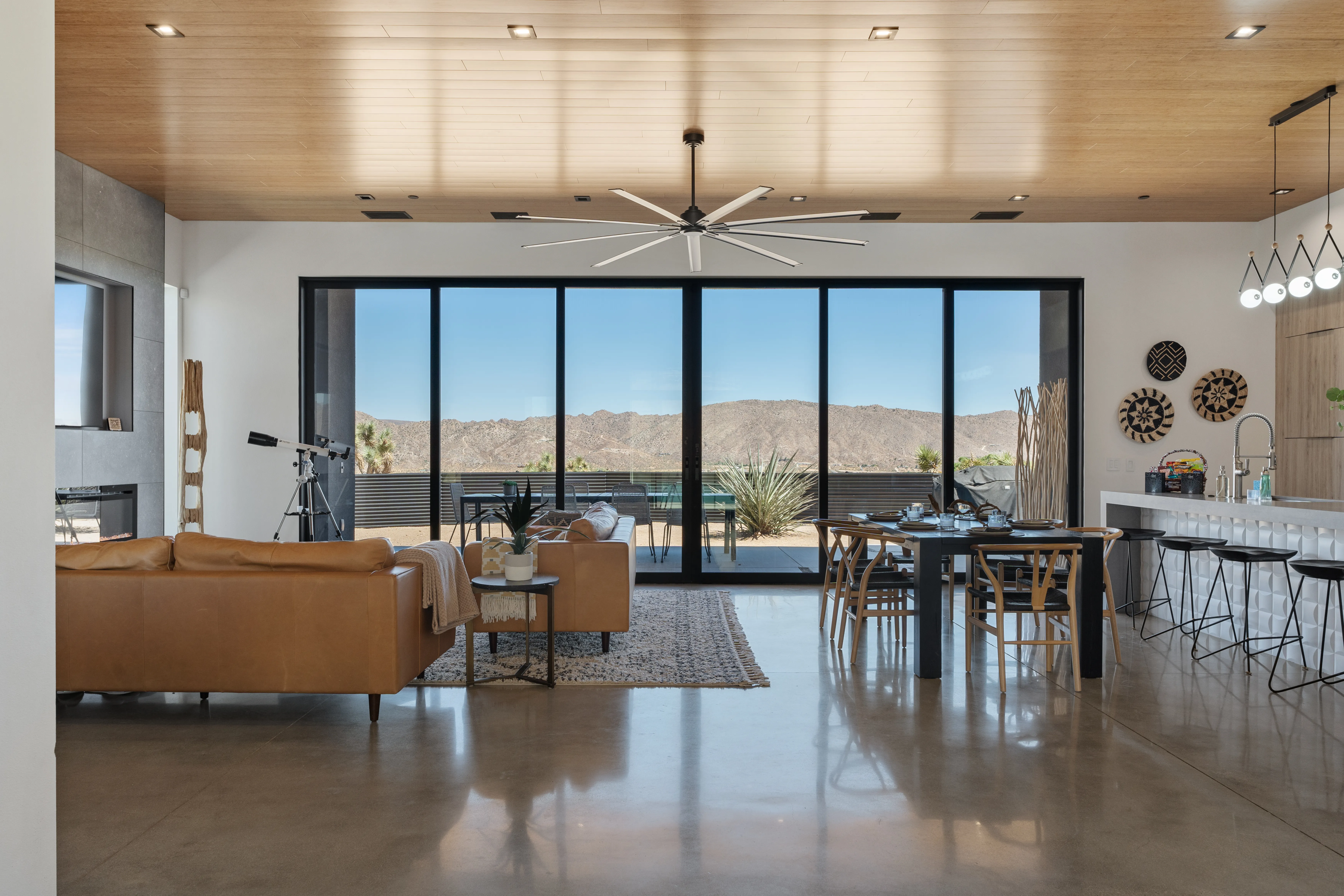 LIVING_ROOM - Image 1