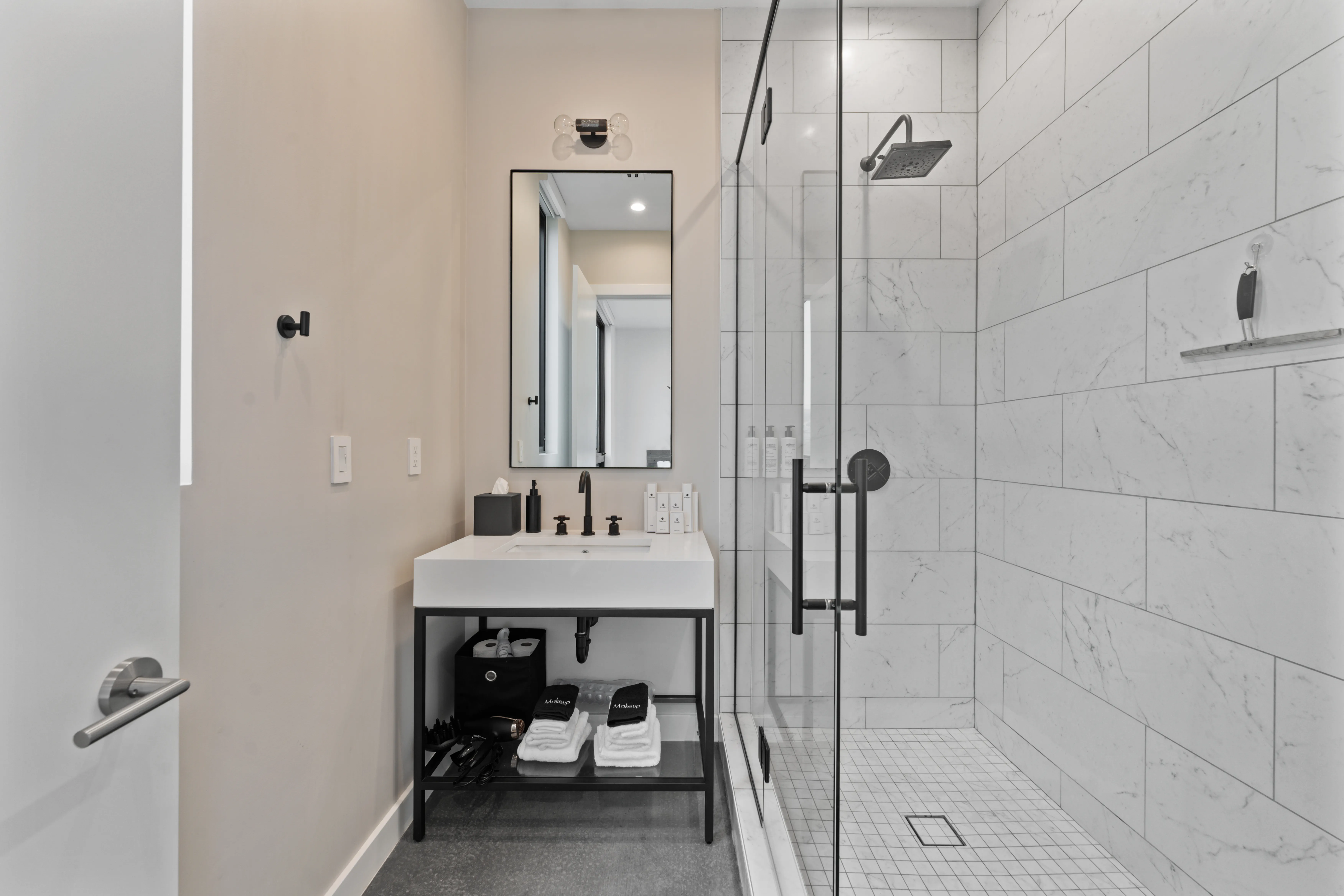 Bathroom 1 - Image 2