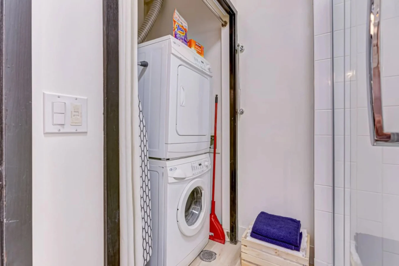 Laundry room - Image 1