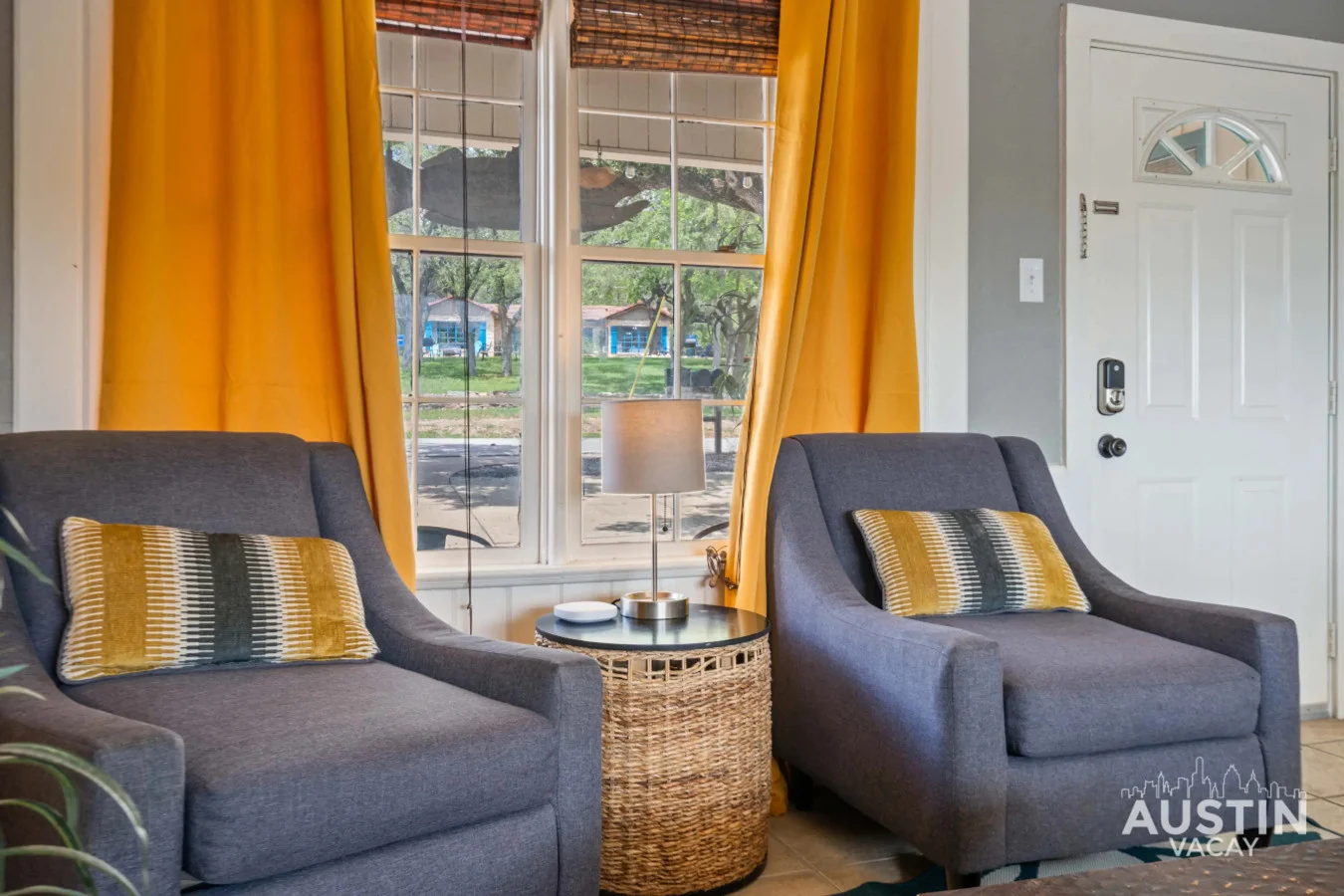 Living room - Image 5