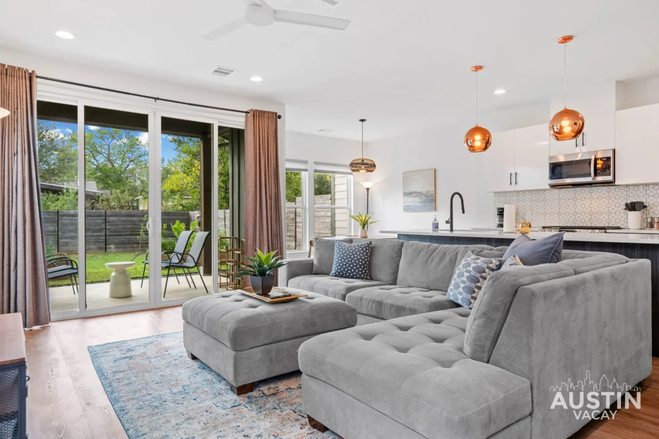 Living room - Image 8