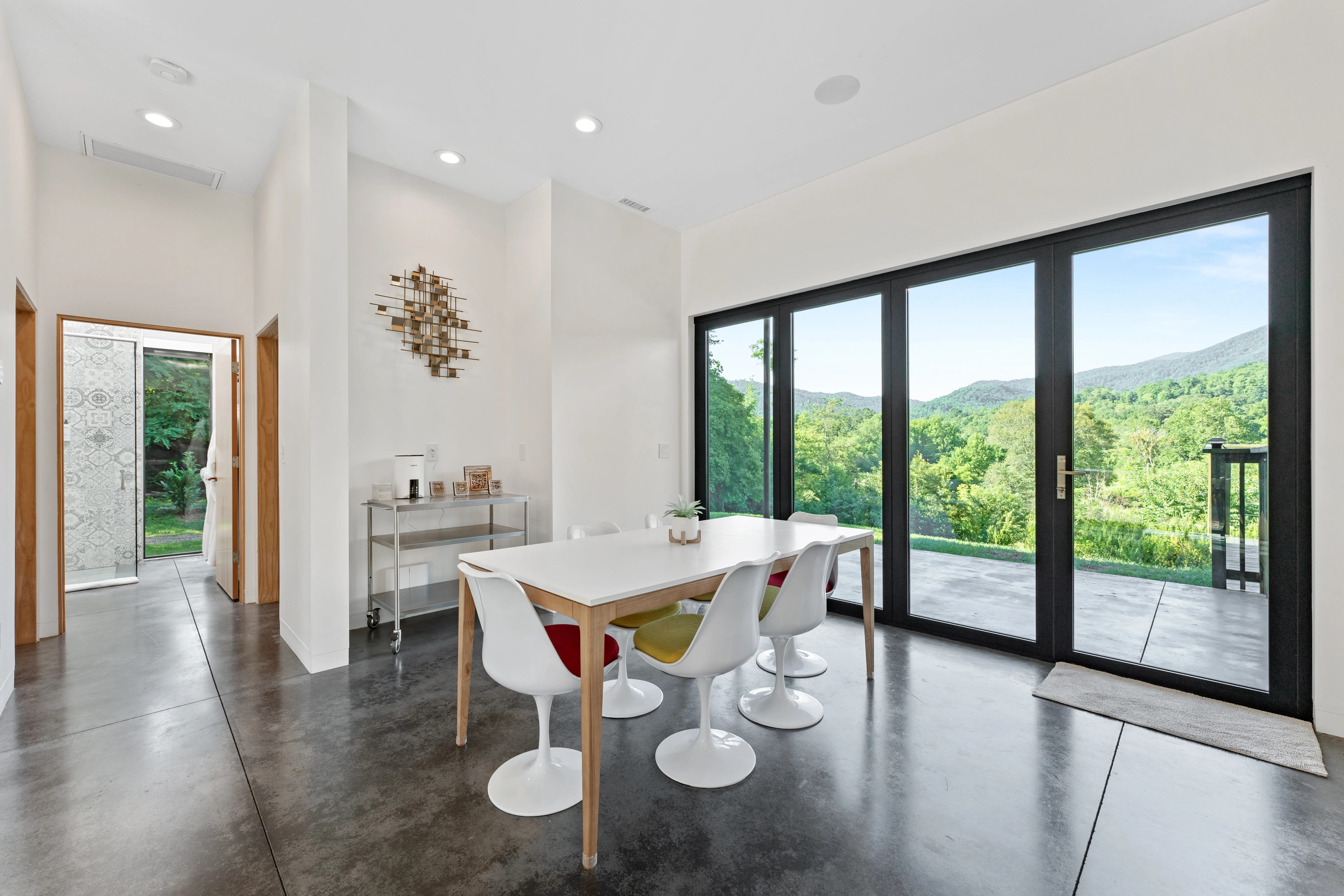 DINING_ROOM - Image 1