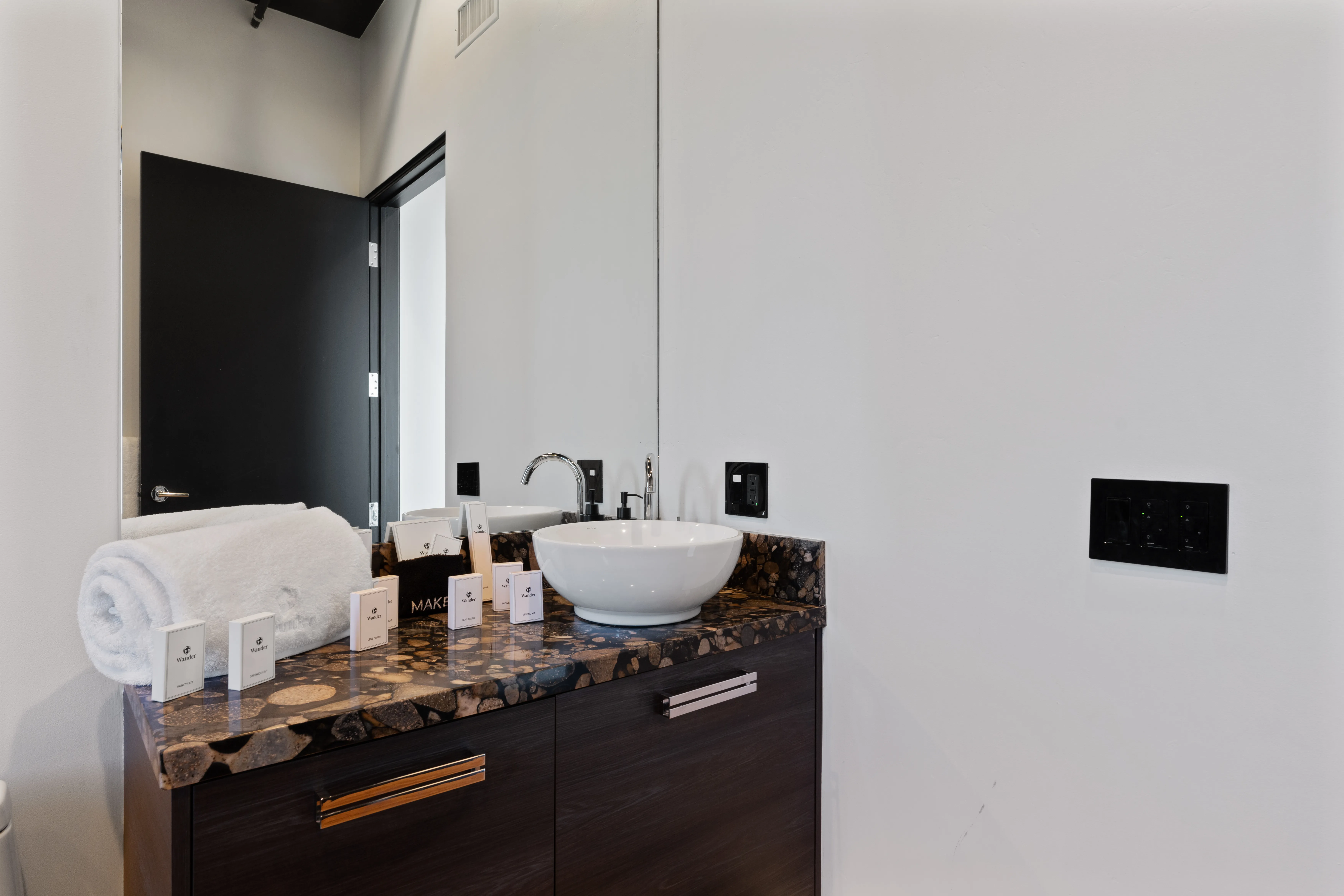 Bathroom 1 - Image 2