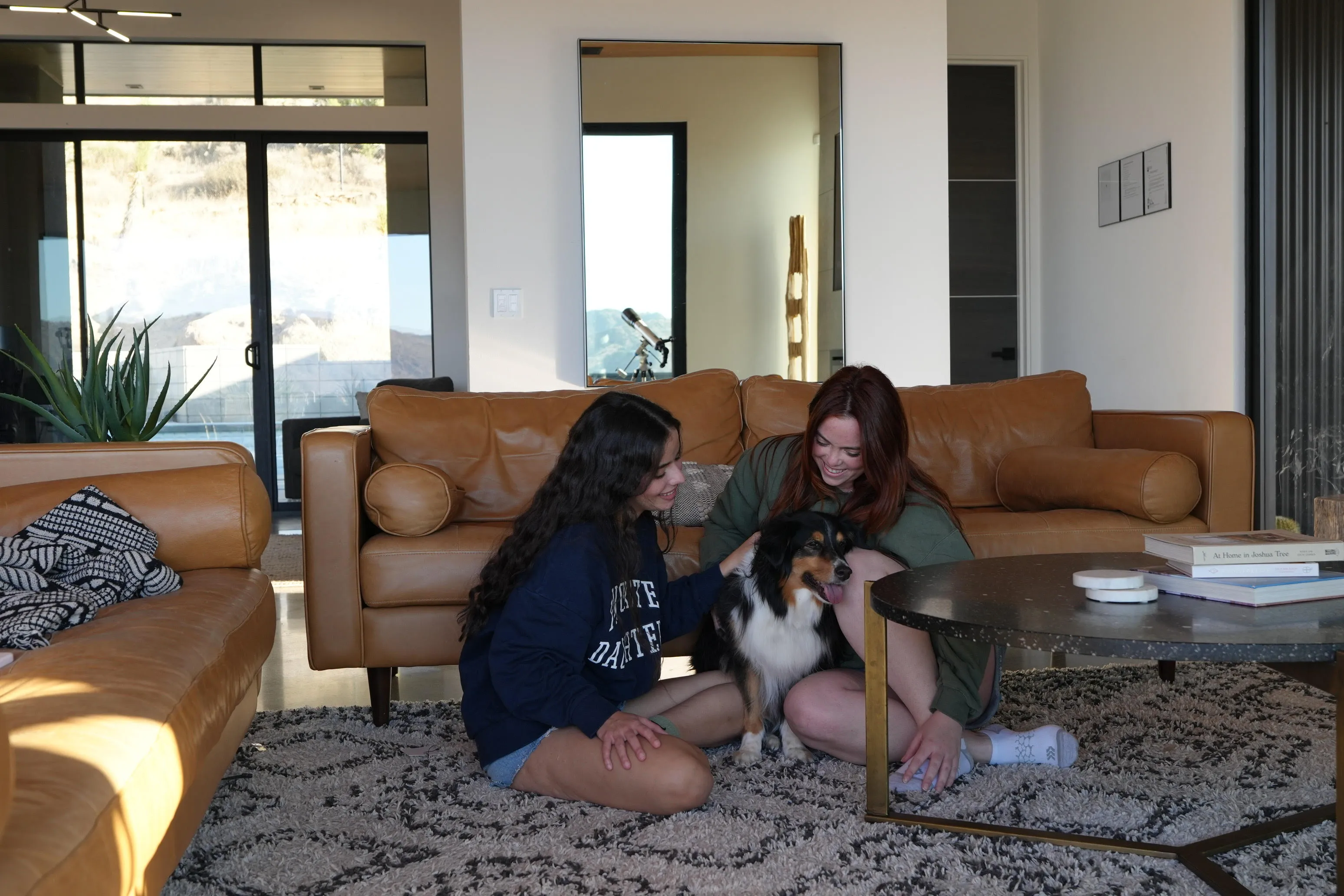 LIVING_ROOM - Image 2