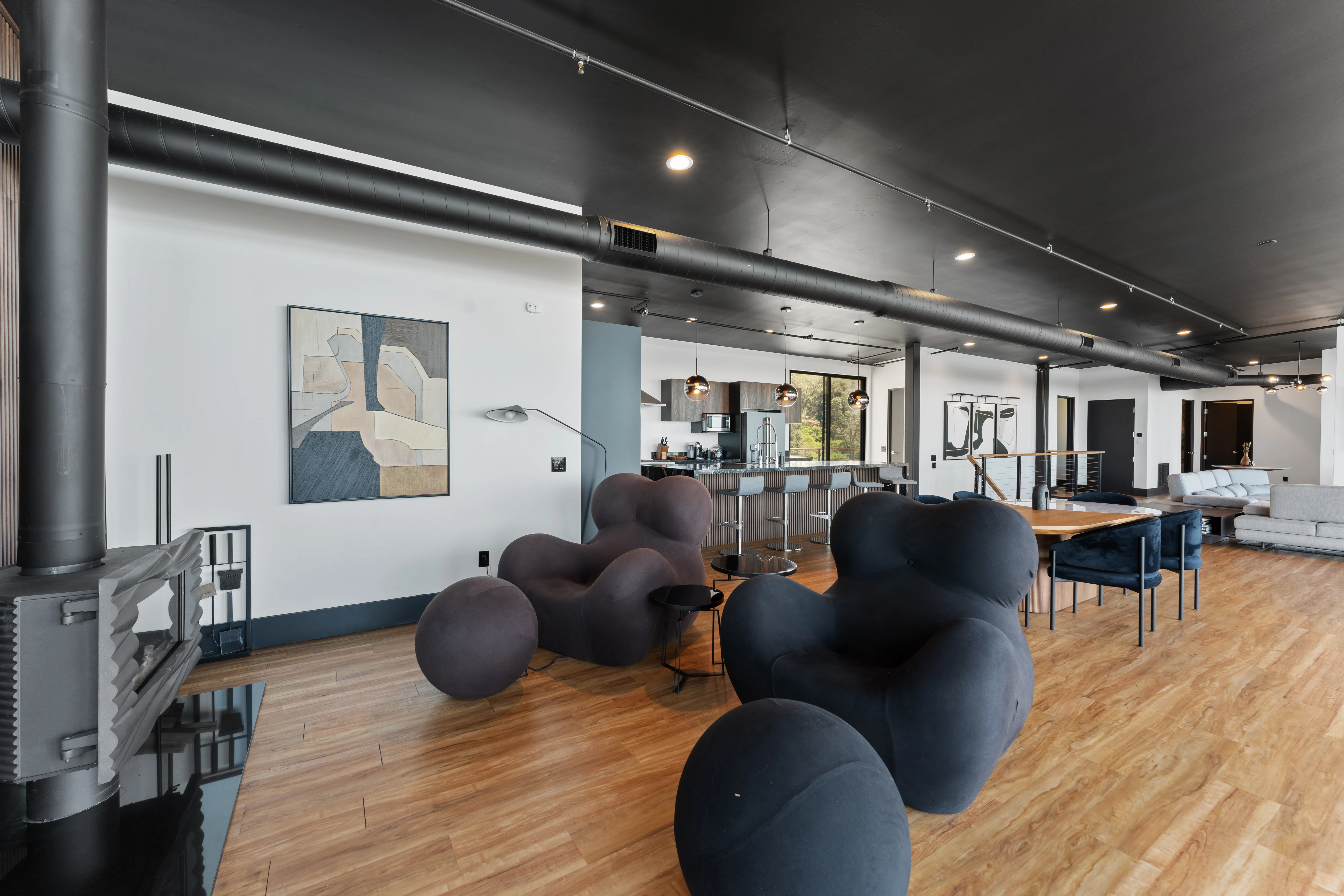 LIVING_ROOM - Image 1