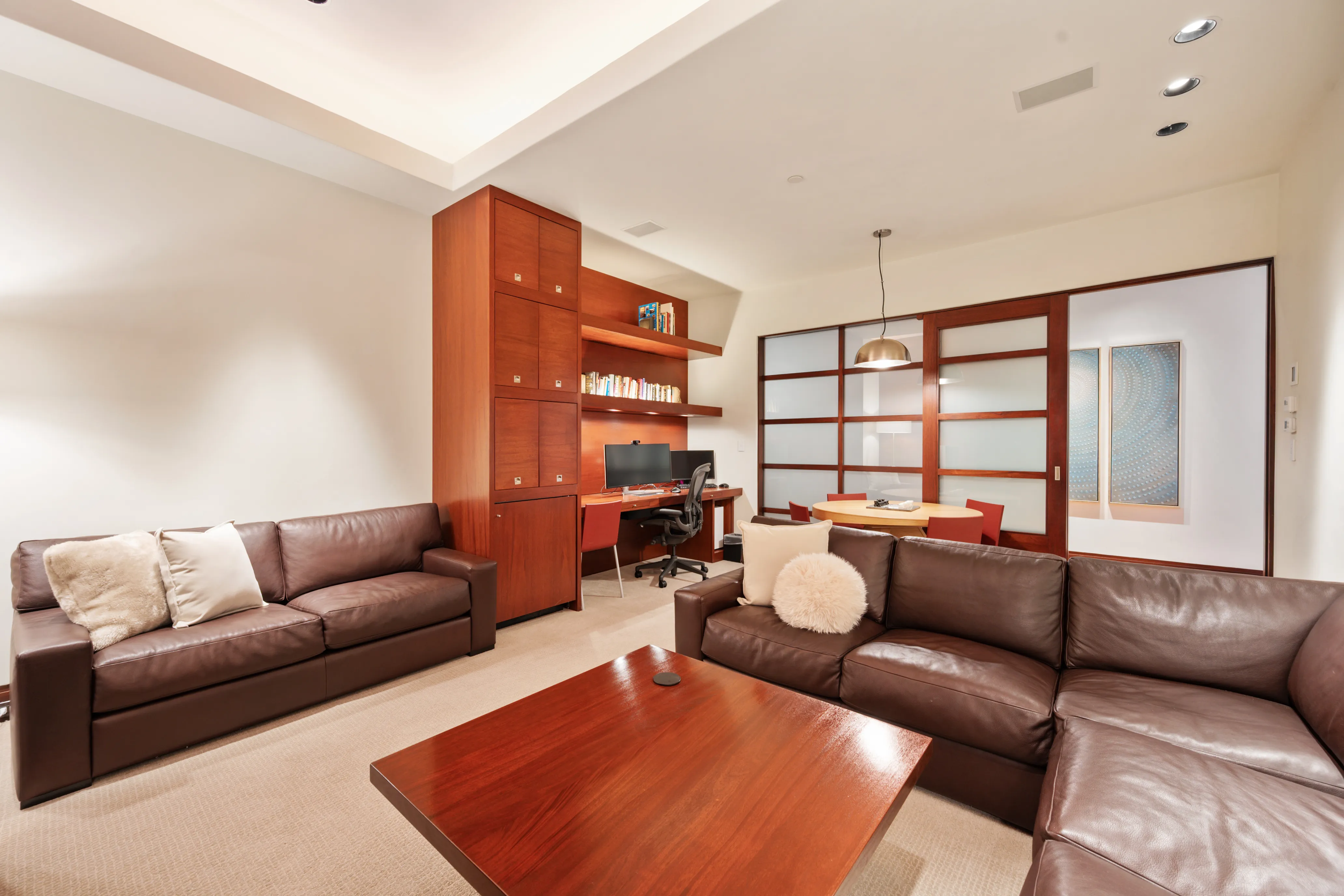 LIVING_ROOM - Image 1