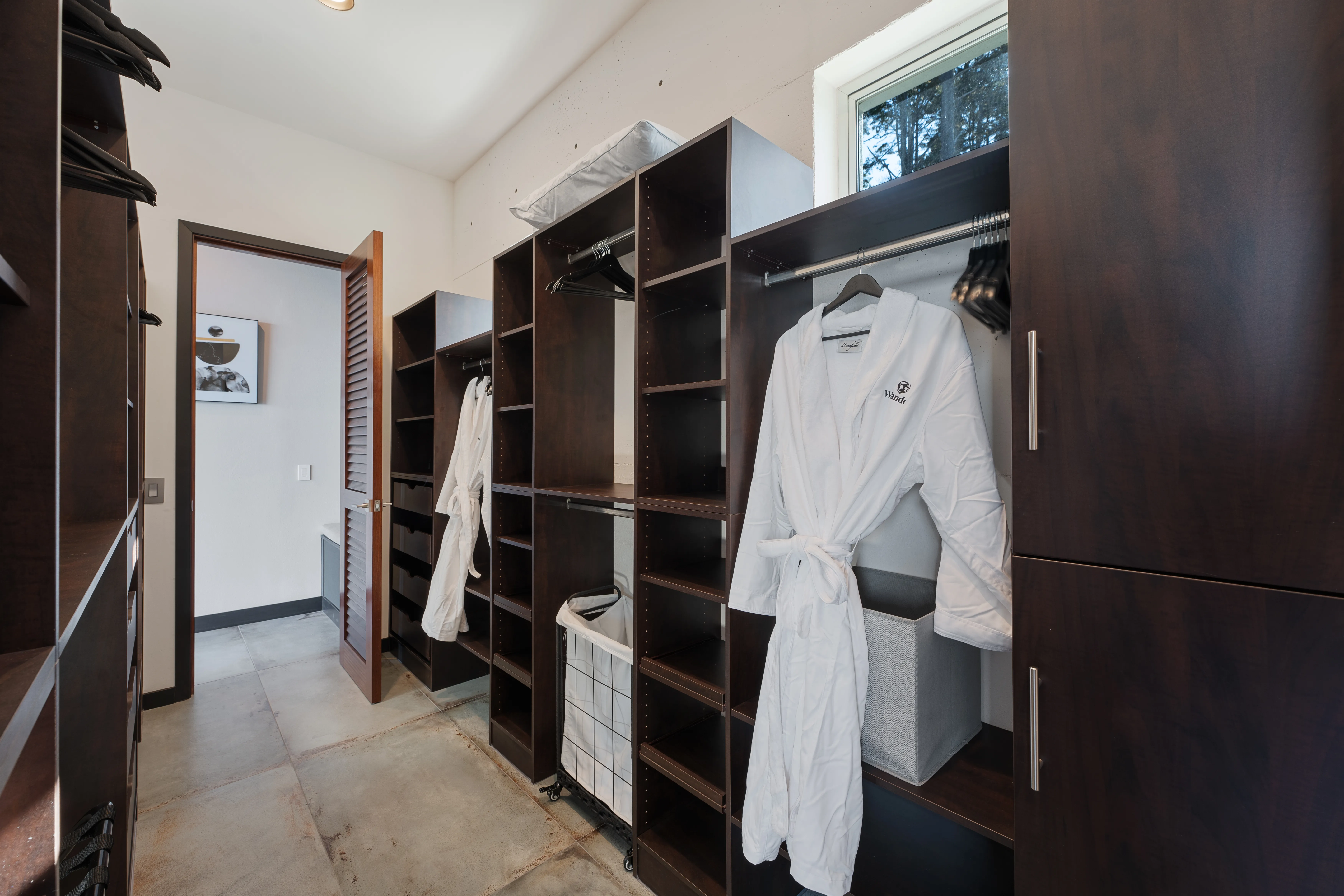 Cover photos - Image 9