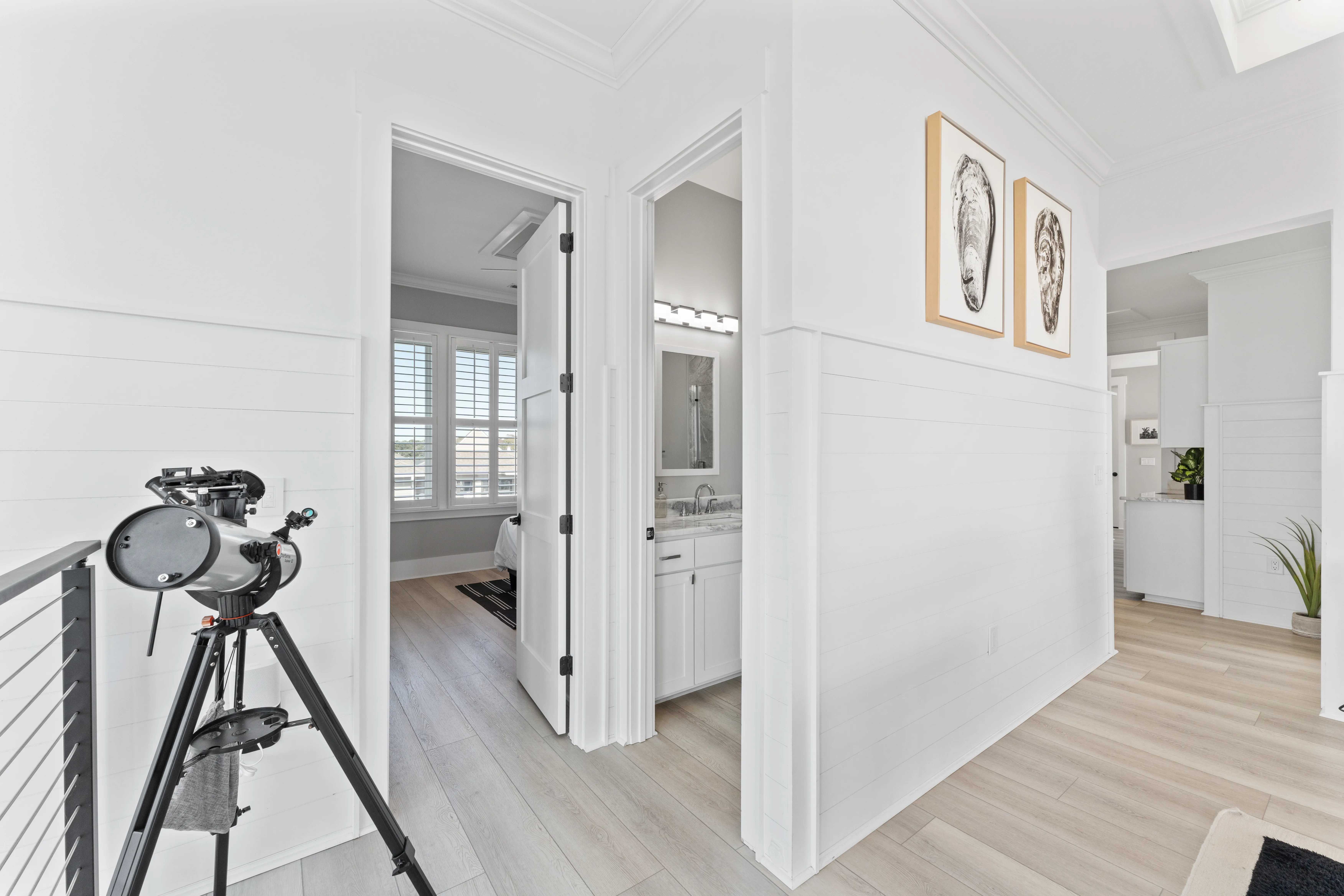 Bathroom 1 - Image 3