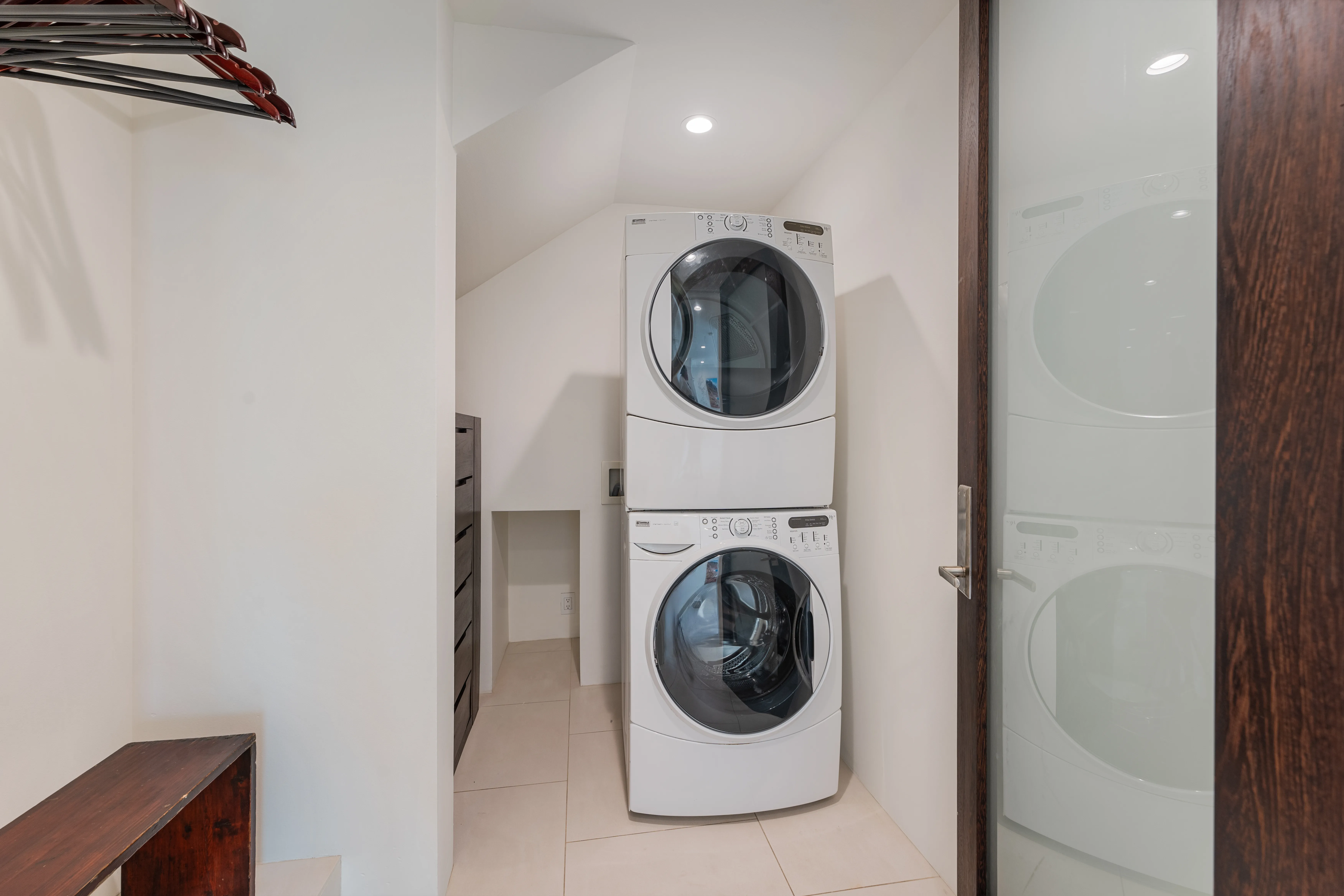 LAUNDRY_ROOM - Image 2
