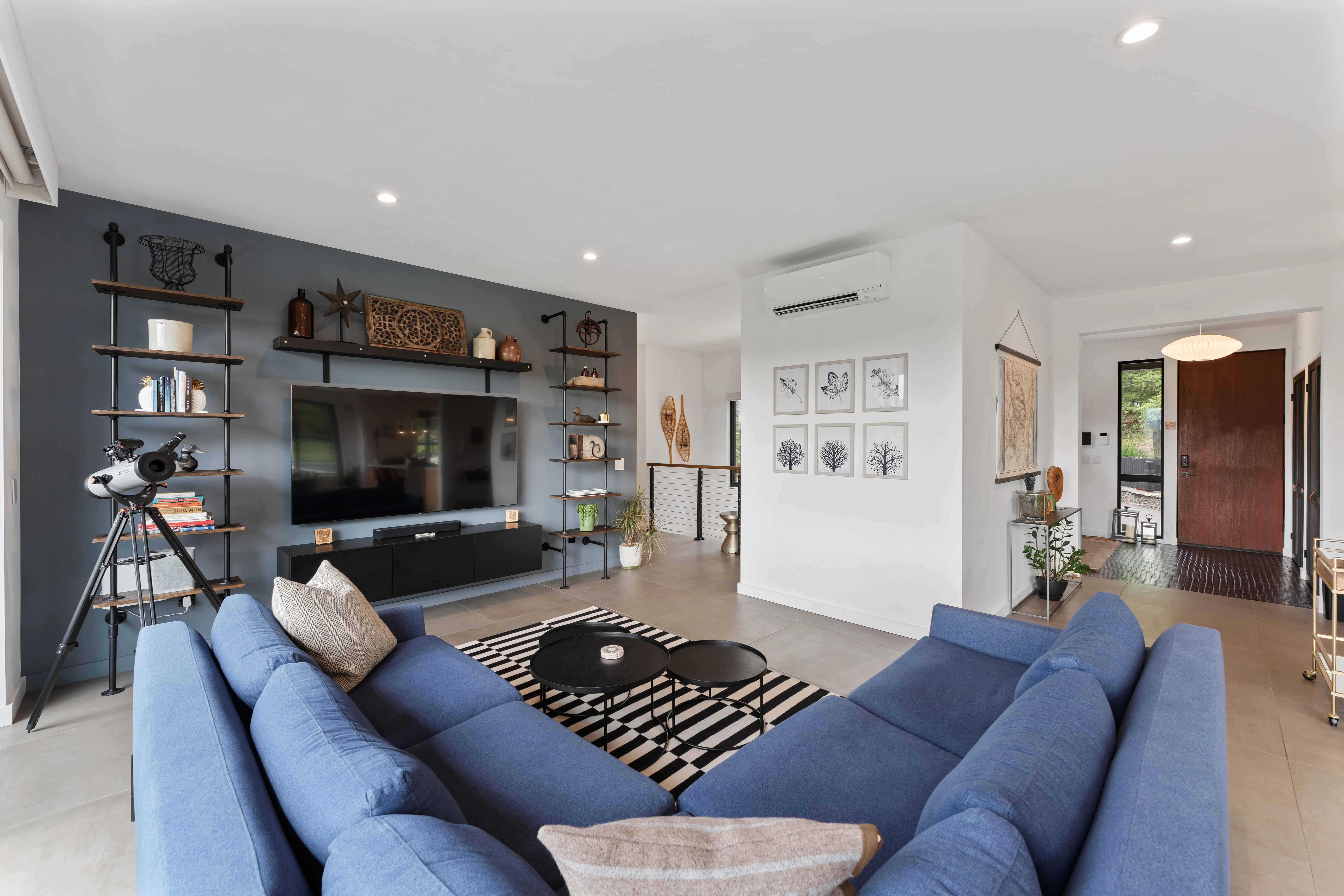 LIVING_ROOM - Image 7