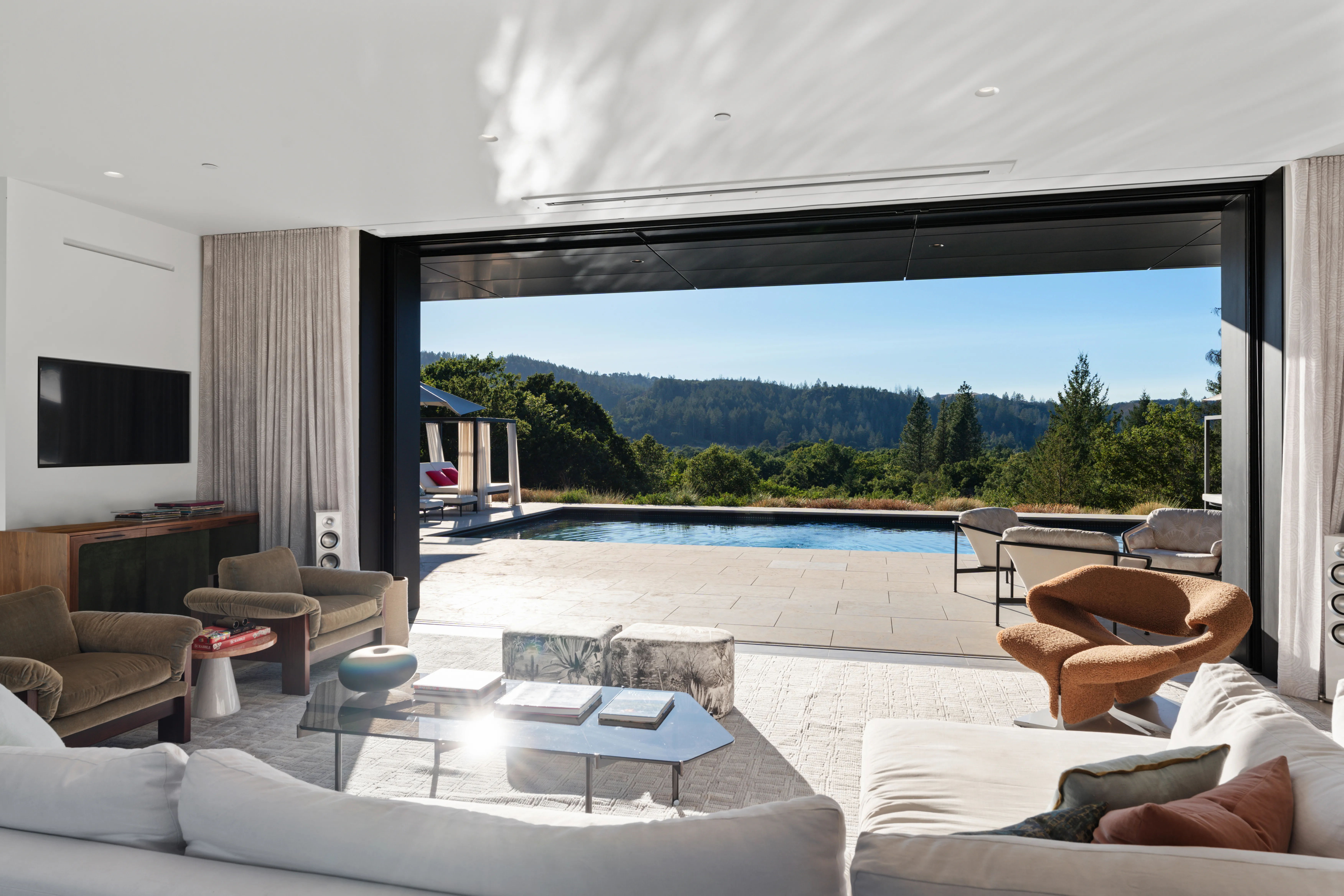 Cloudnine Highlands Luxe Compass