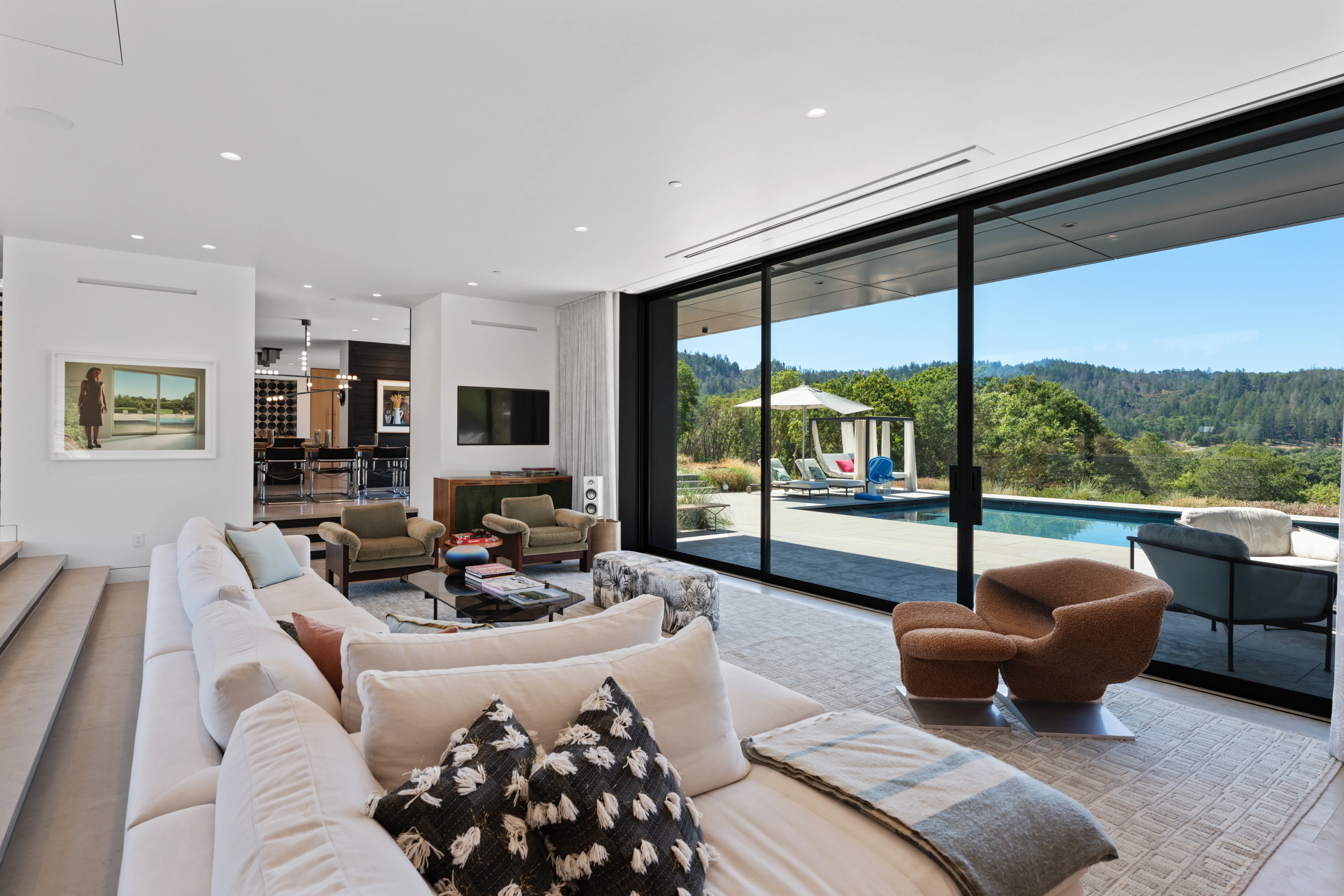 Cloudnine Highlands Luxe Compass