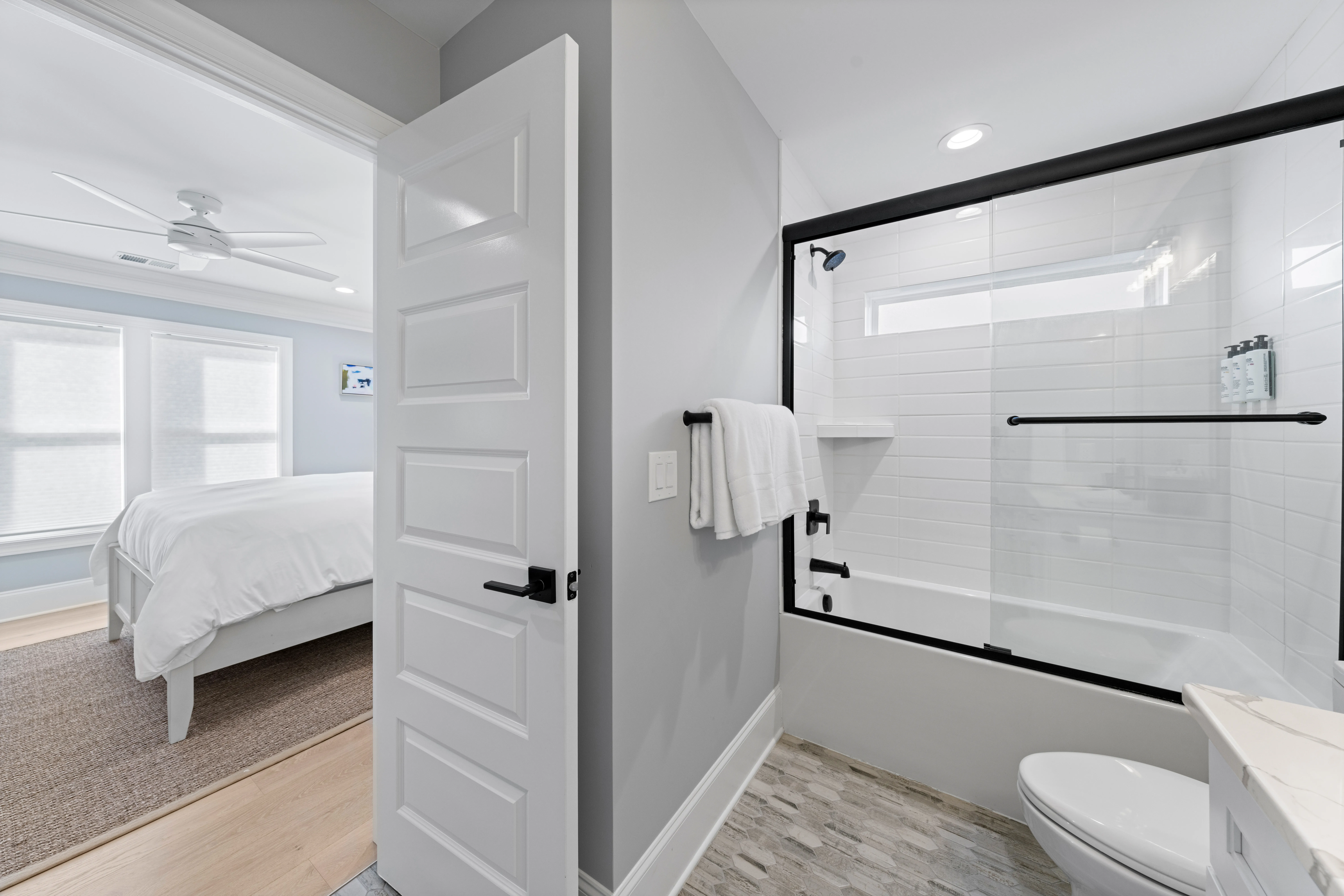 Bathroom 2 - Image 6