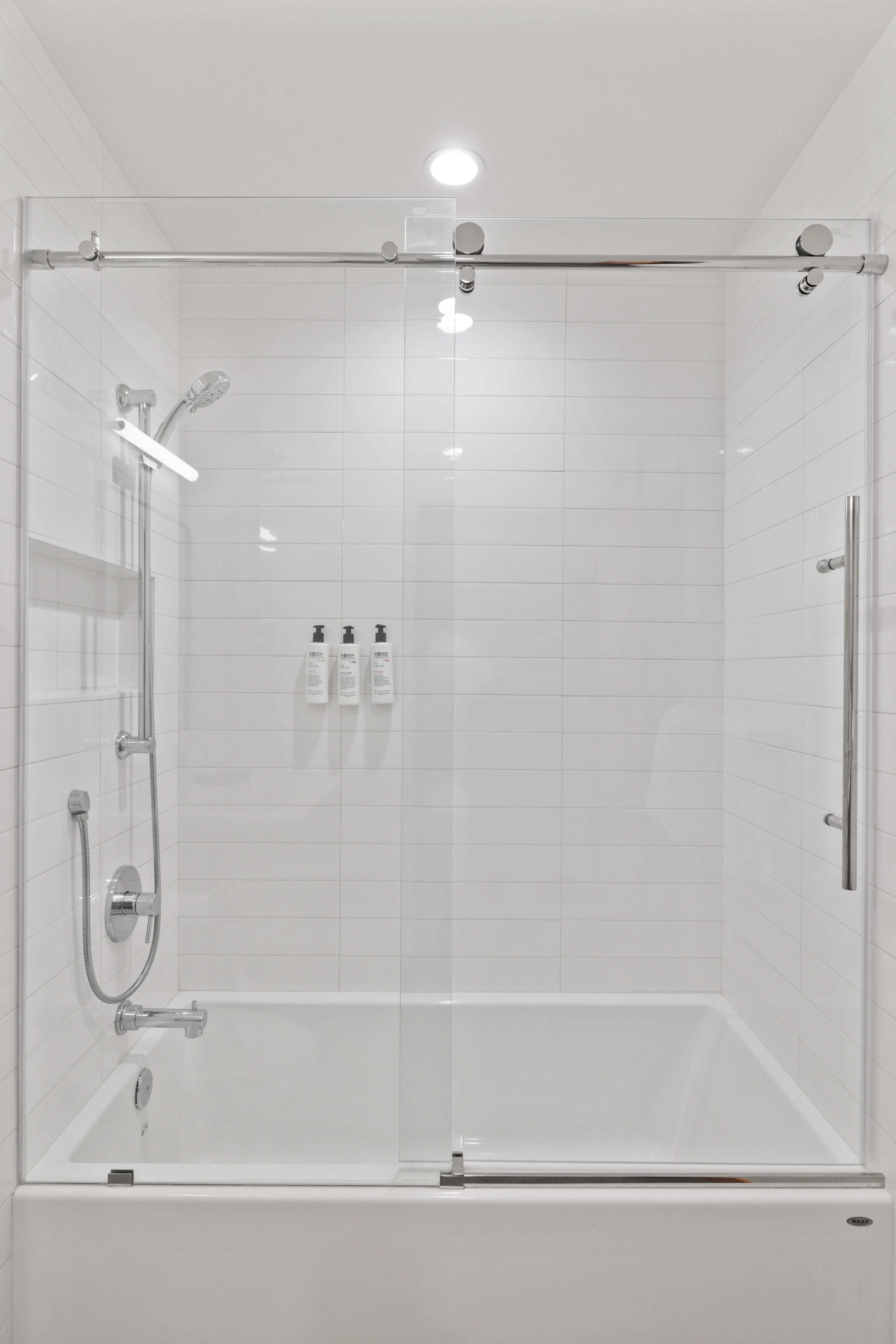 Bathroom 2 - Image 2