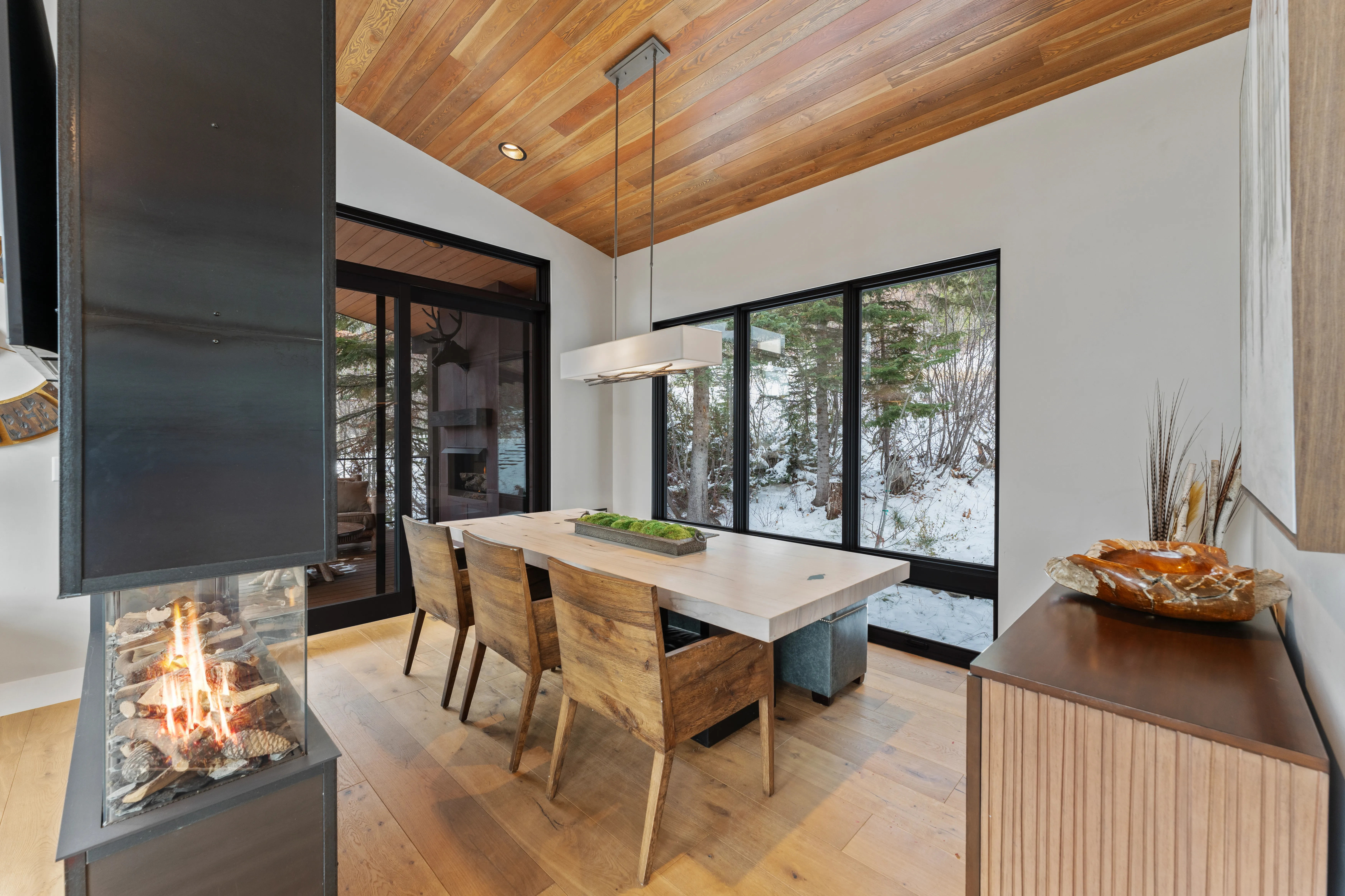 DINING_ROOM - Image 2