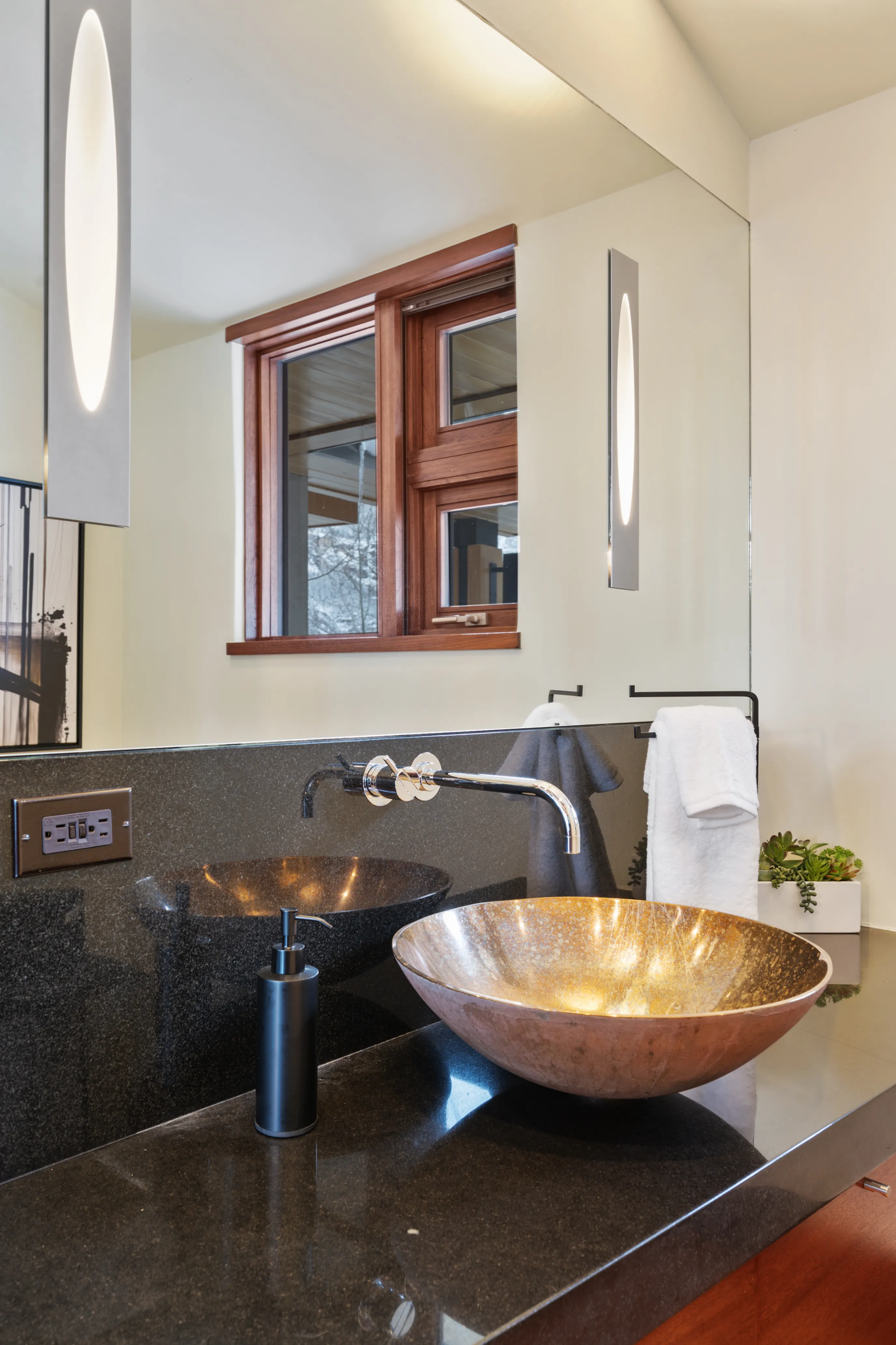 Bathroom 2 - Image 1