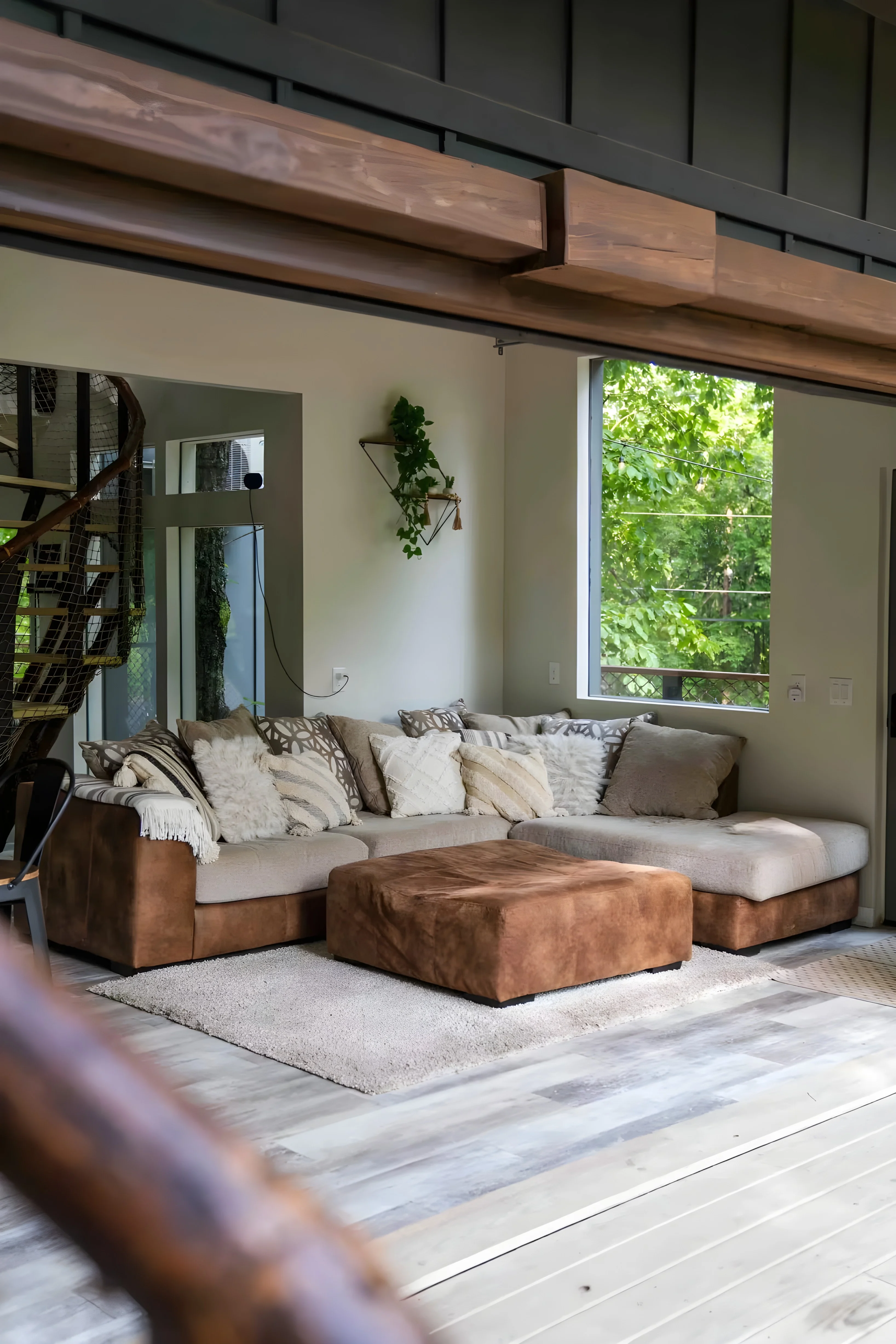 Cover photos - Image 6