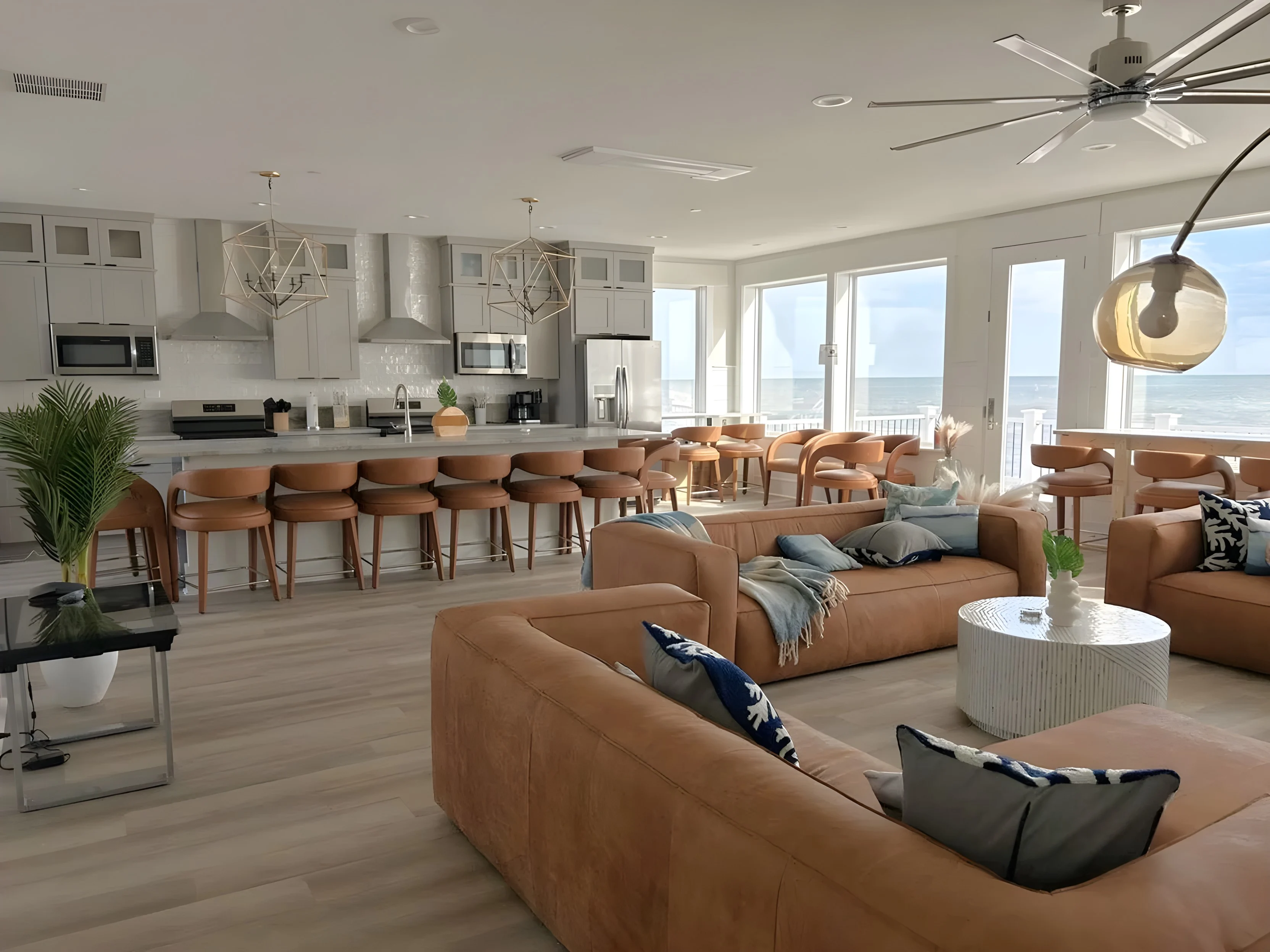 LIVING_ROOM - Image 1