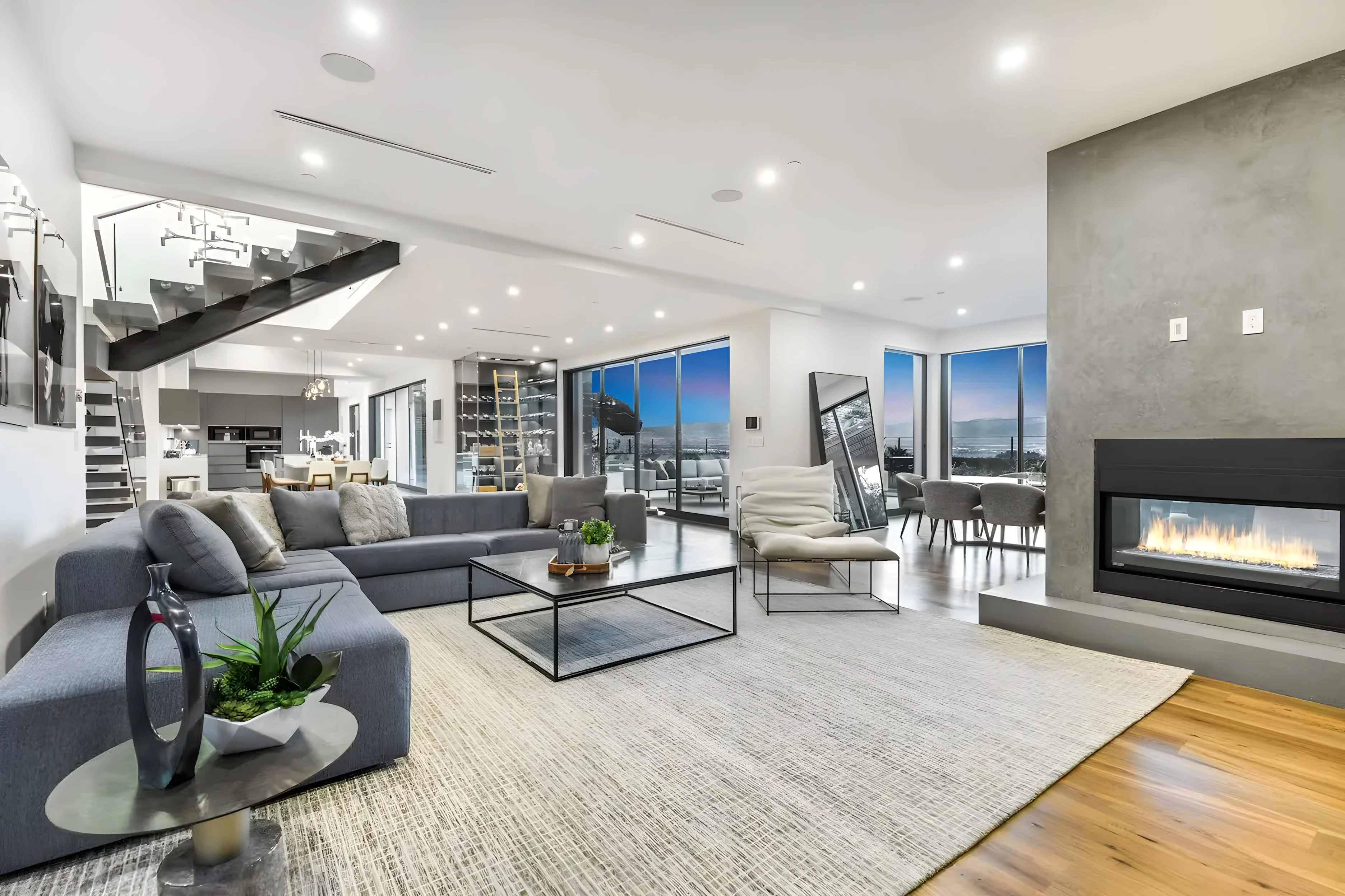 Cover photos - Image 6