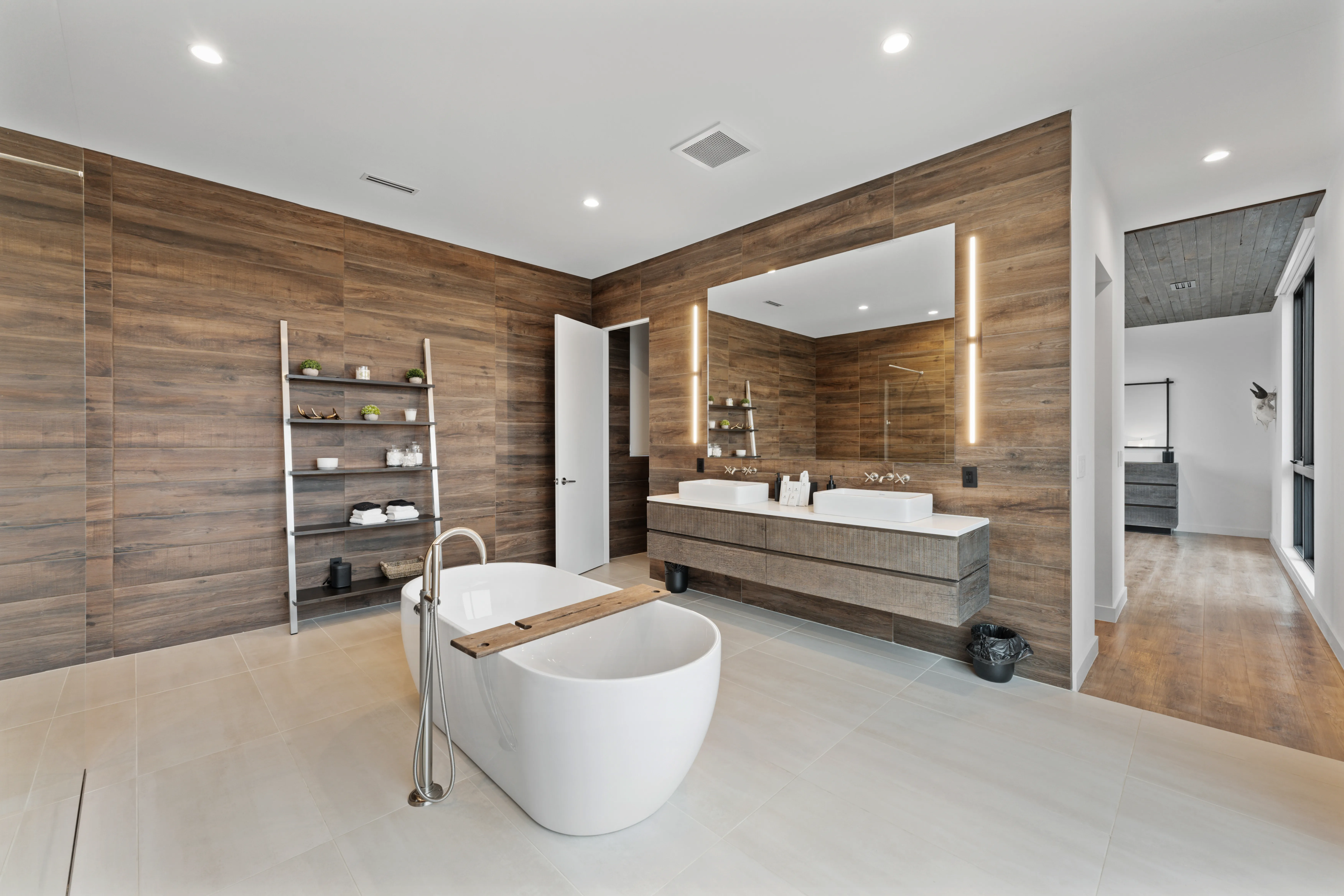 Bathroom 1 - Image 3