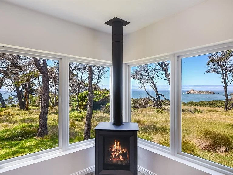 Living room - Image 1