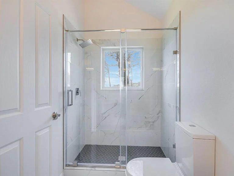 Bathroom 2 - Image 1