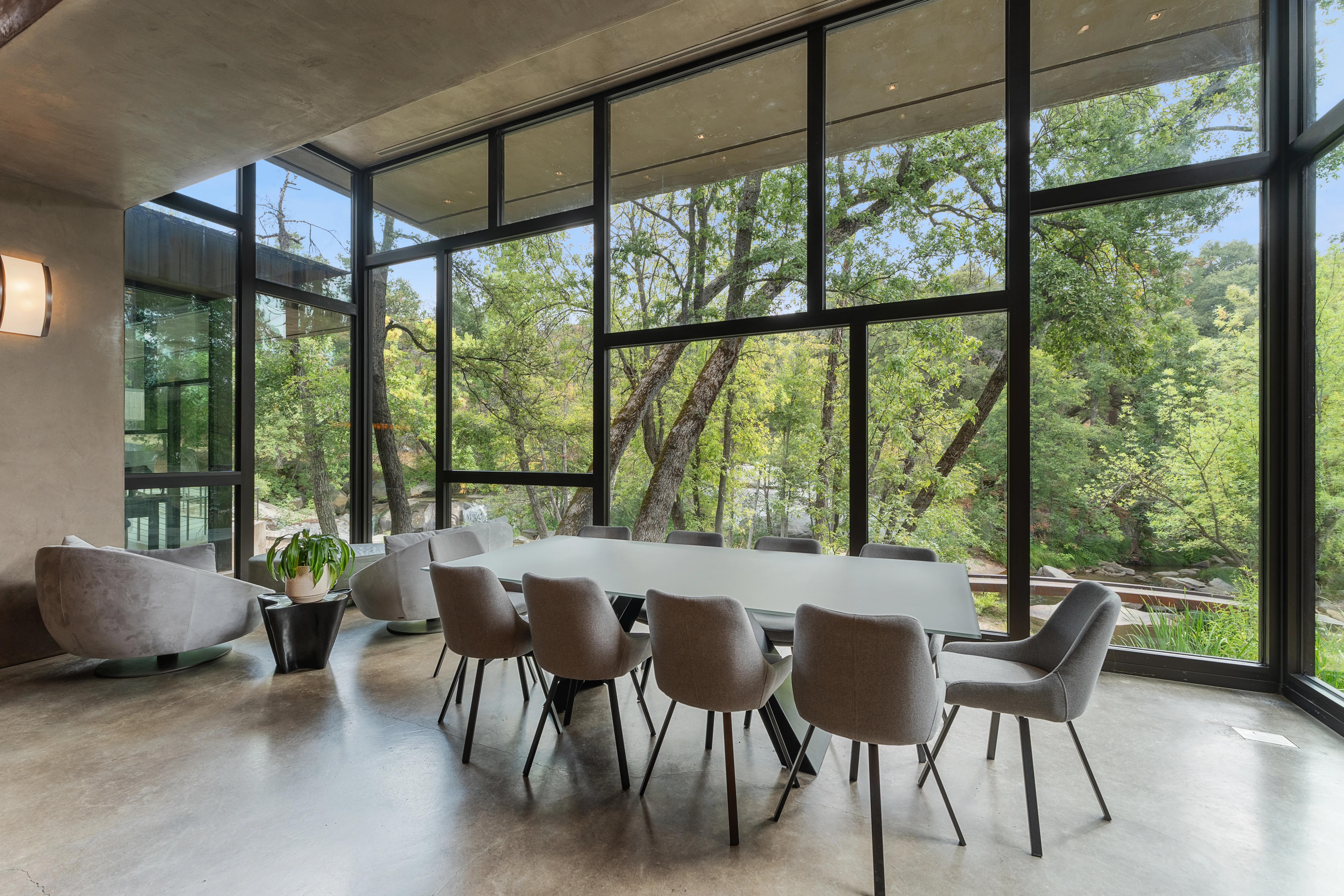 DINING_ROOM - Image 2