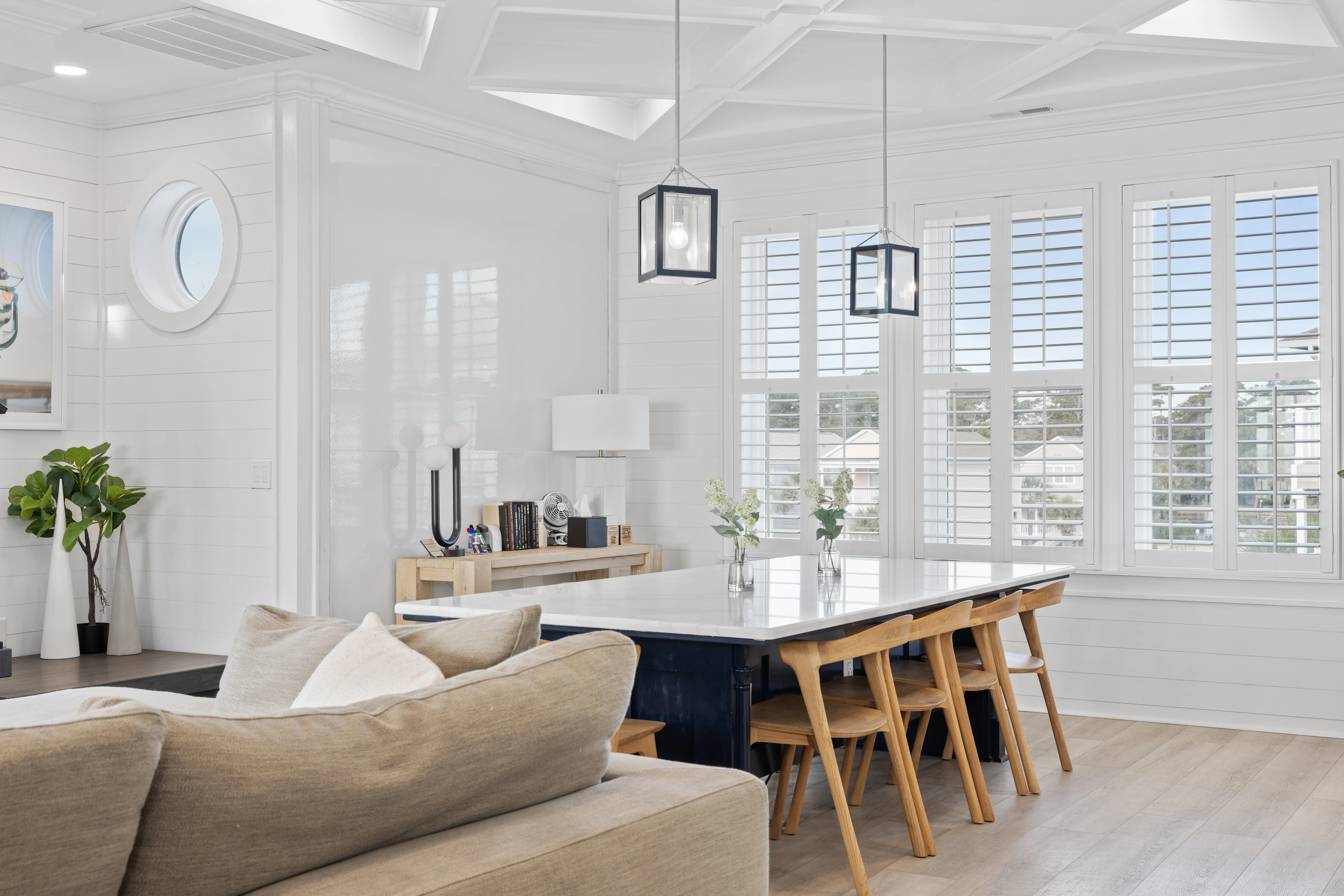 DINING_ROOM - Image 2