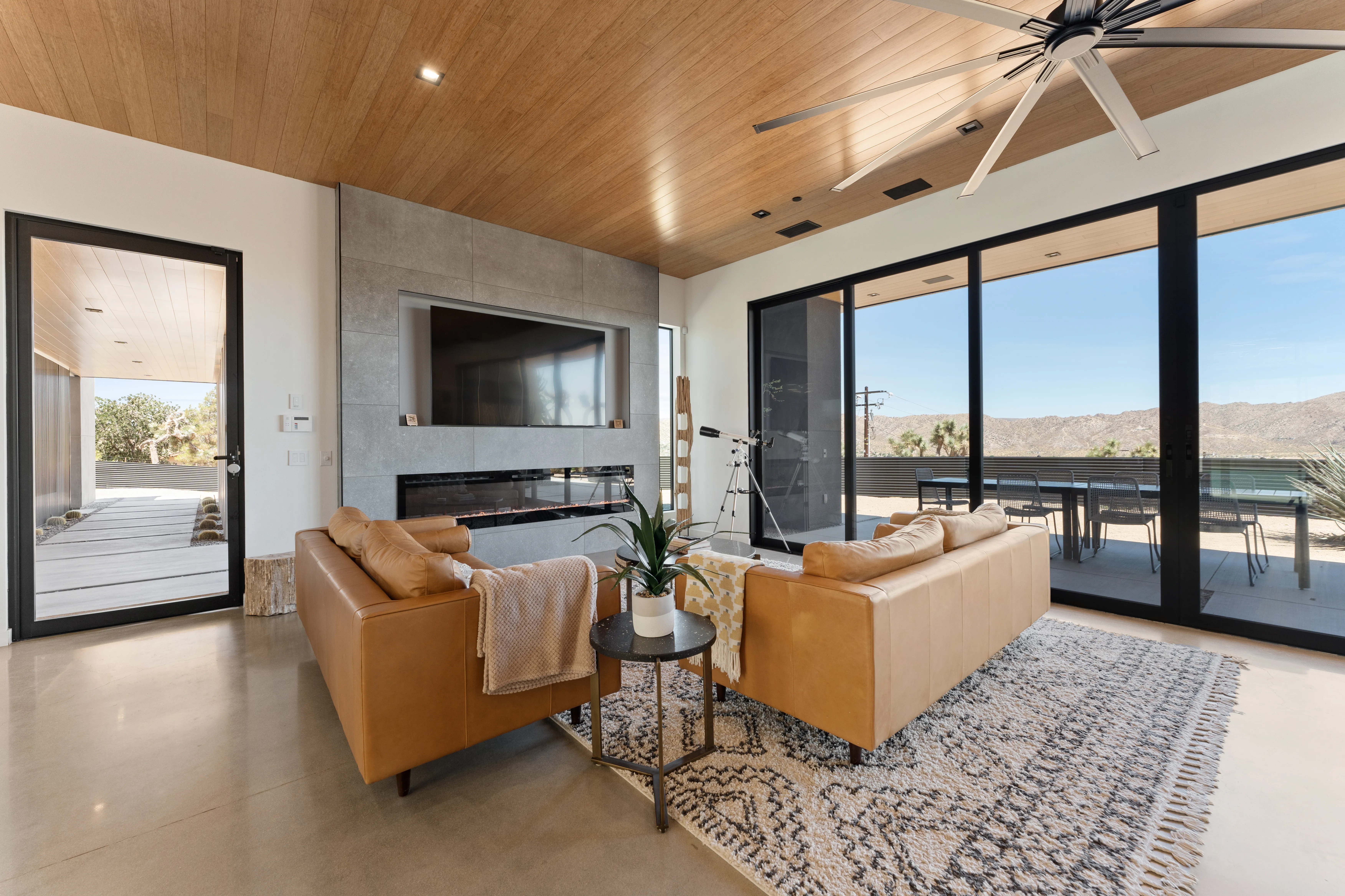 Rustic Loft Falls Cedar