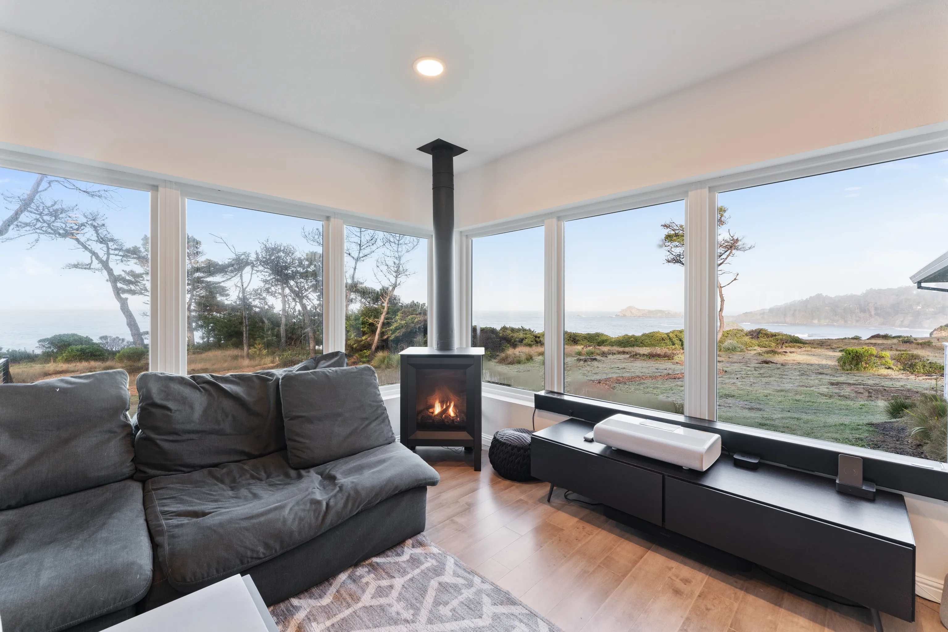 LIVING_ROOM - Image 9