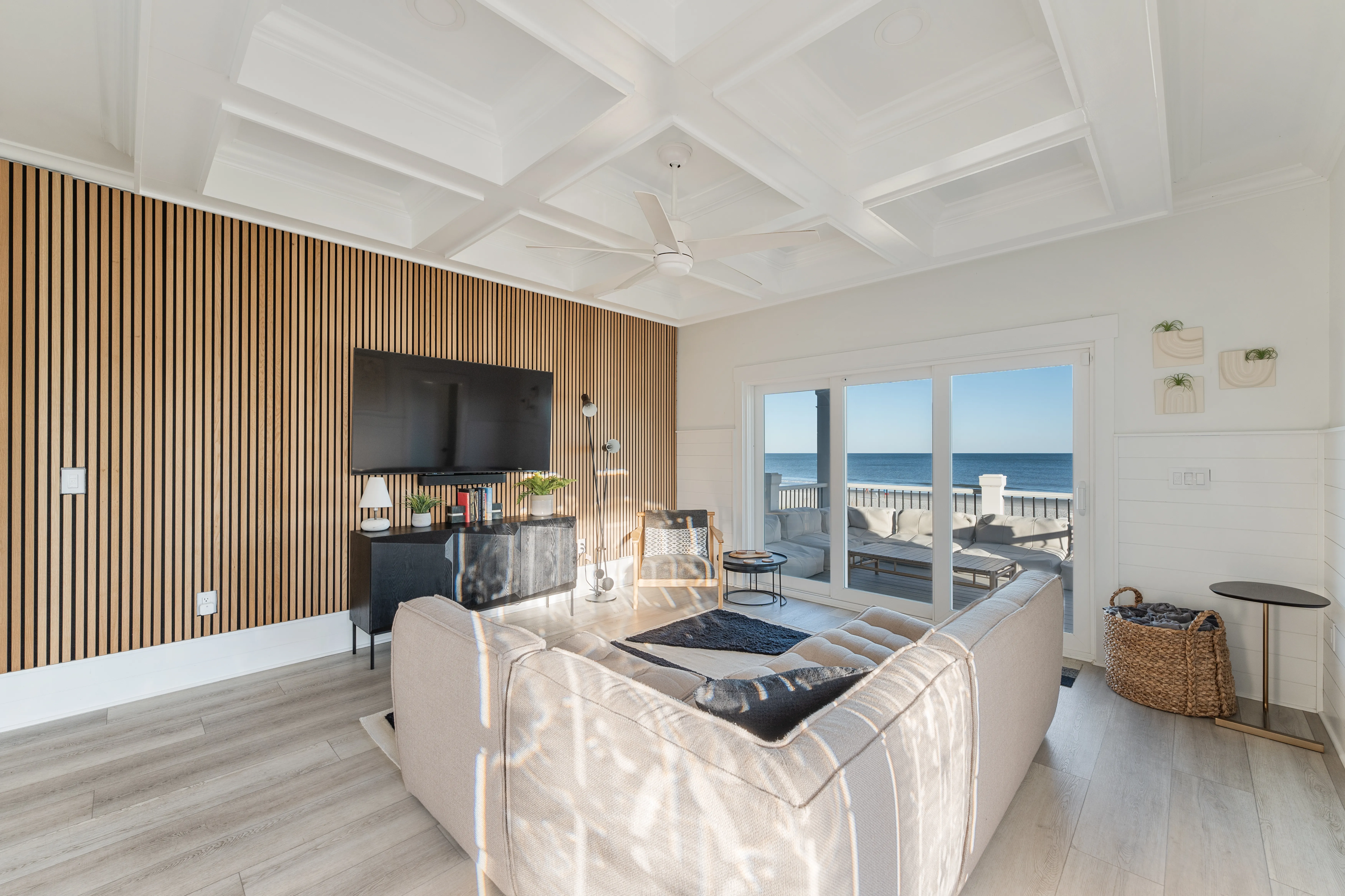 LIVING_ROOM - Image 1