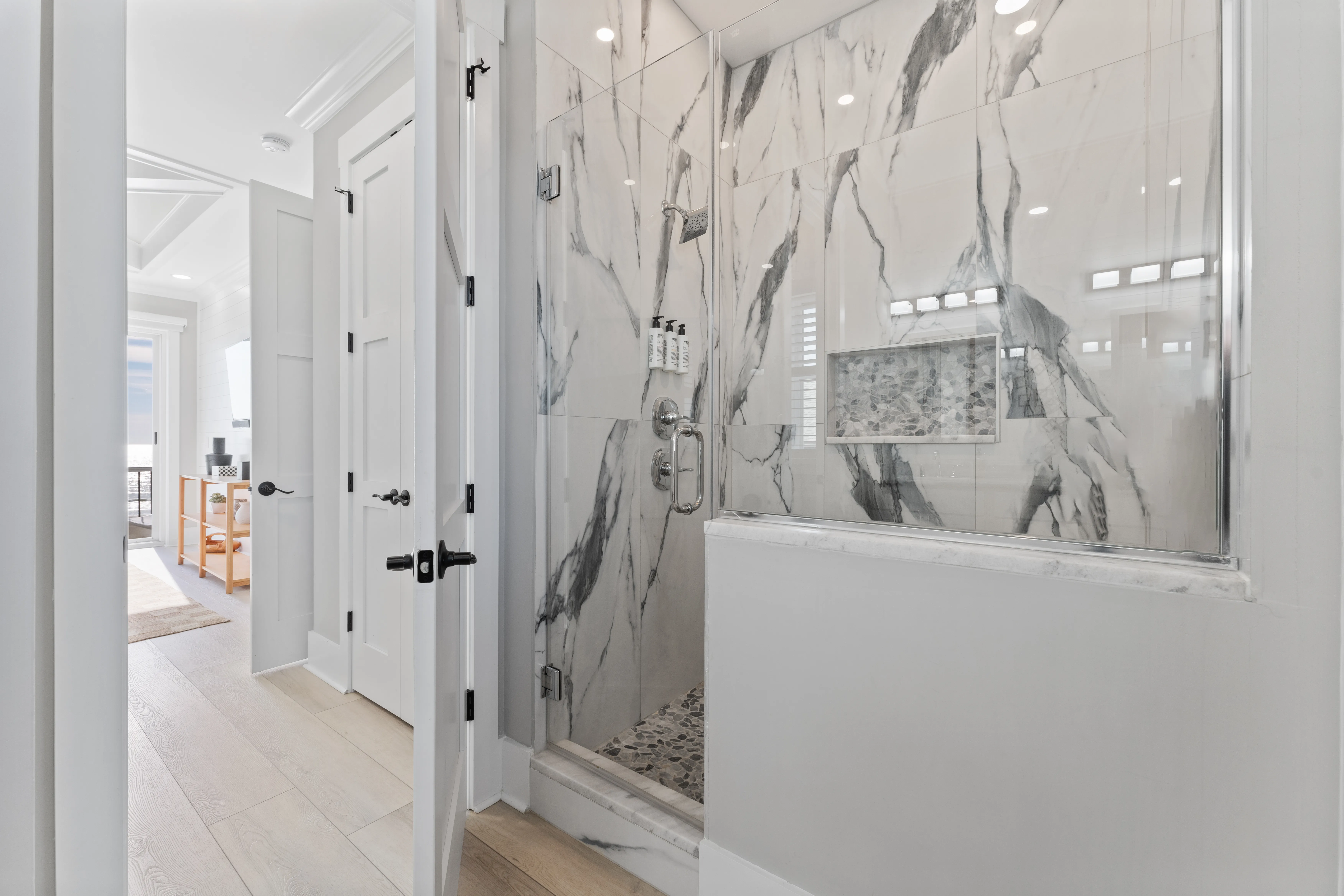 Bathroom 1 - Image 2