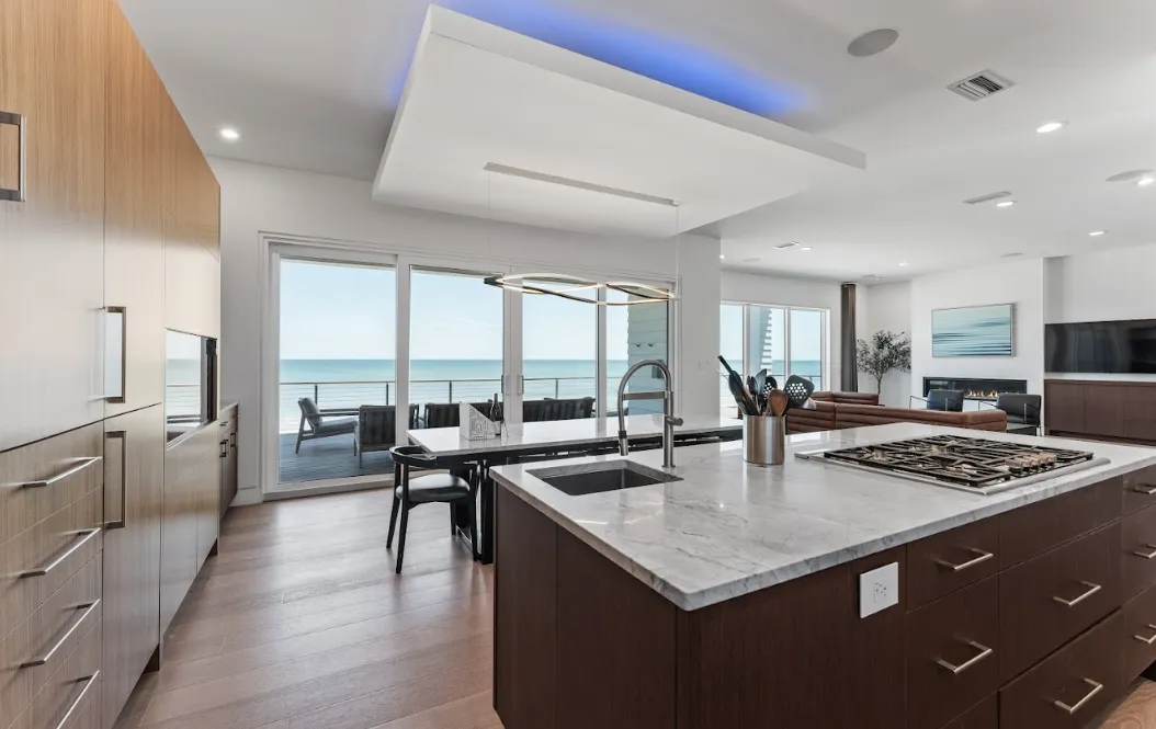 Manor Panorama Cliffside Cove