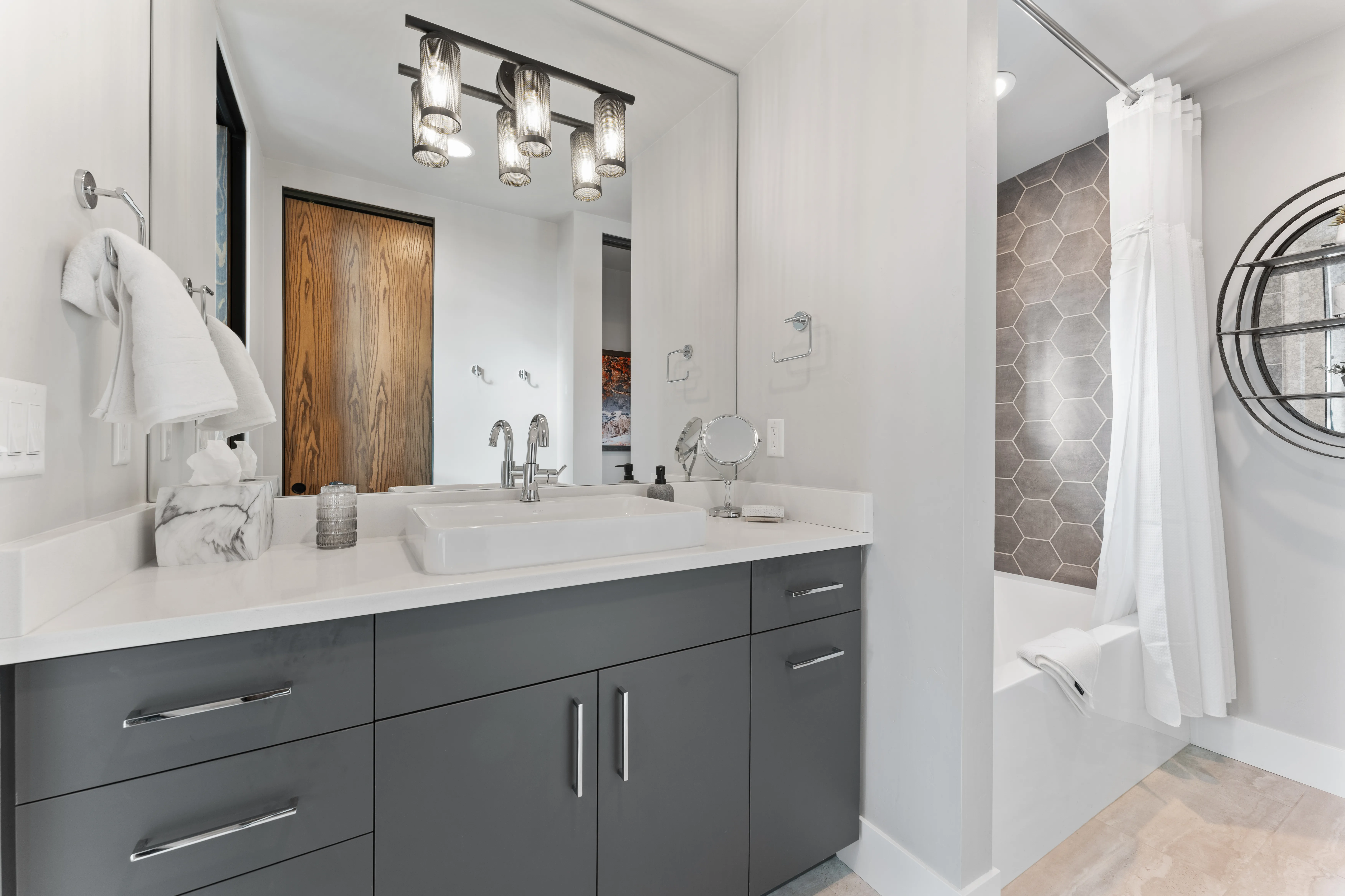 Bathroom 2 - Image 1