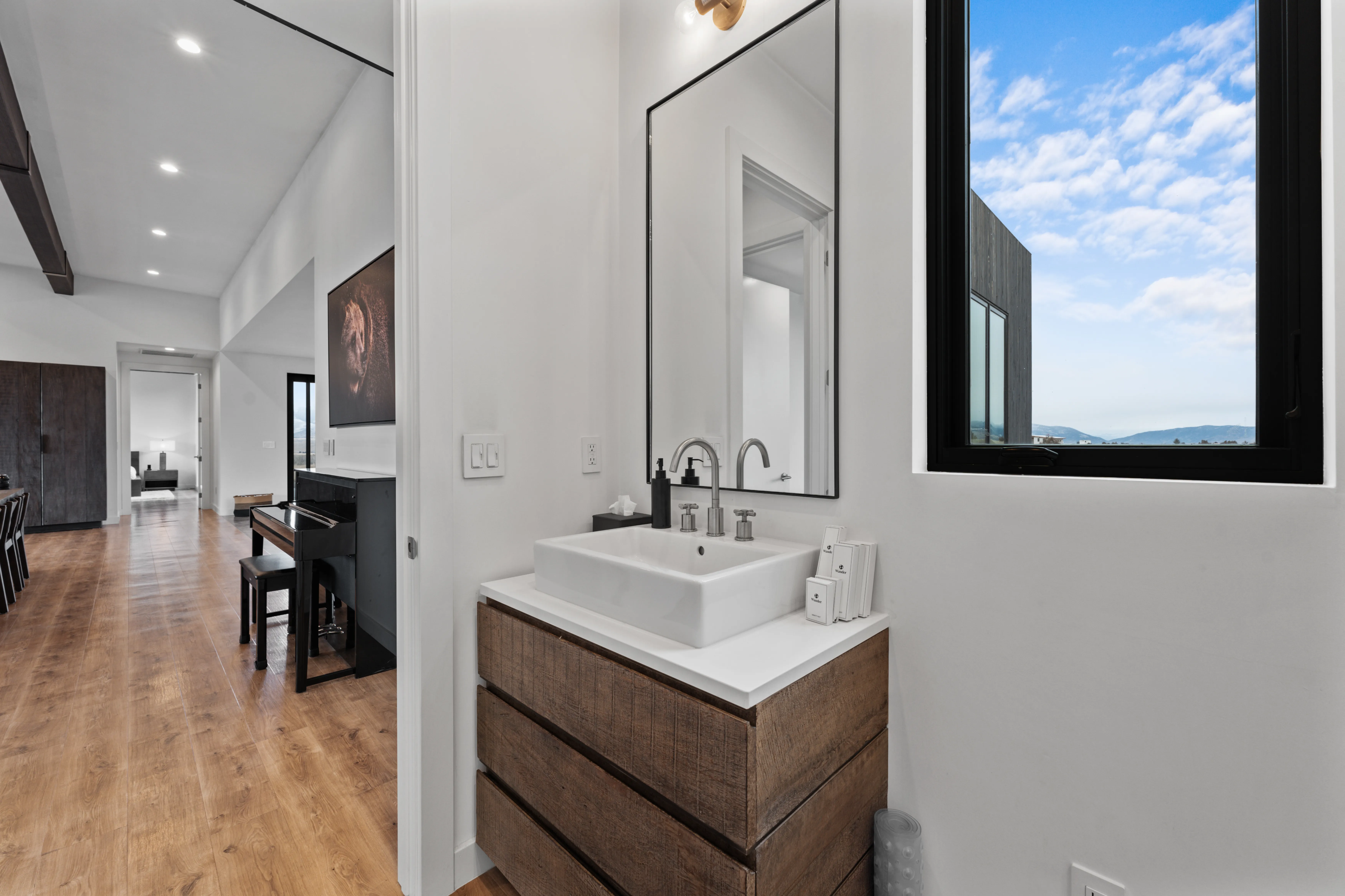 Bathroom 2 - Image 2