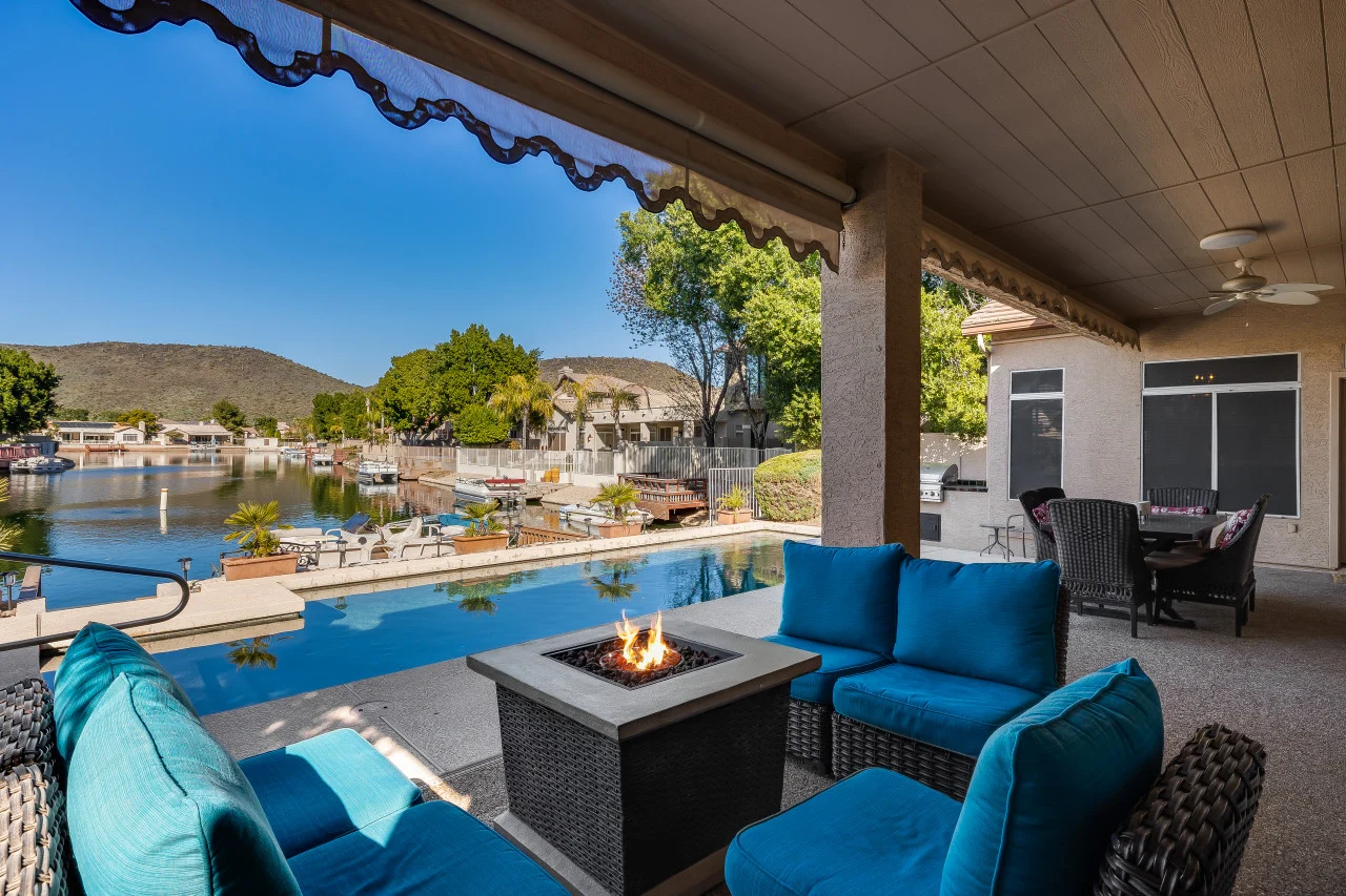 The Vistas - Lakefront Luxury Home / Mountain Views, Heated Pool with Private Pontoon Boat