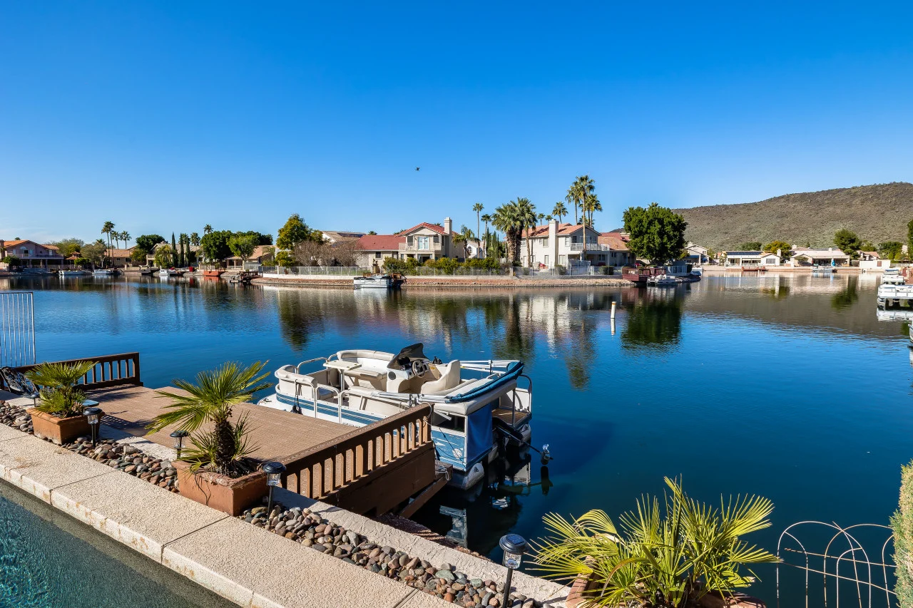 The Vistas - Lakefront Luxury Home / Mountain Views, Heated Pool with Private Pontoon Boat