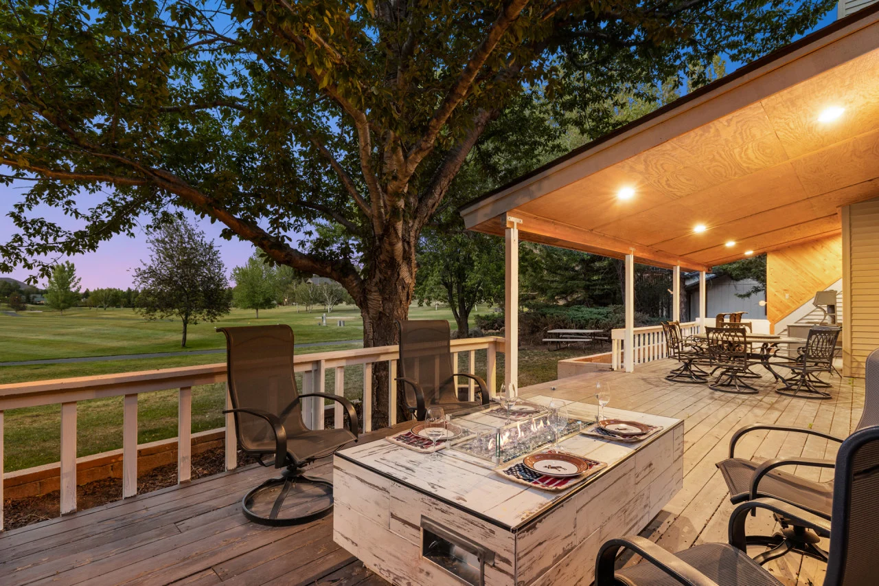 Moonlit Lodge - Luxury 4 BR with Golf Course Views w/ Hot Tub