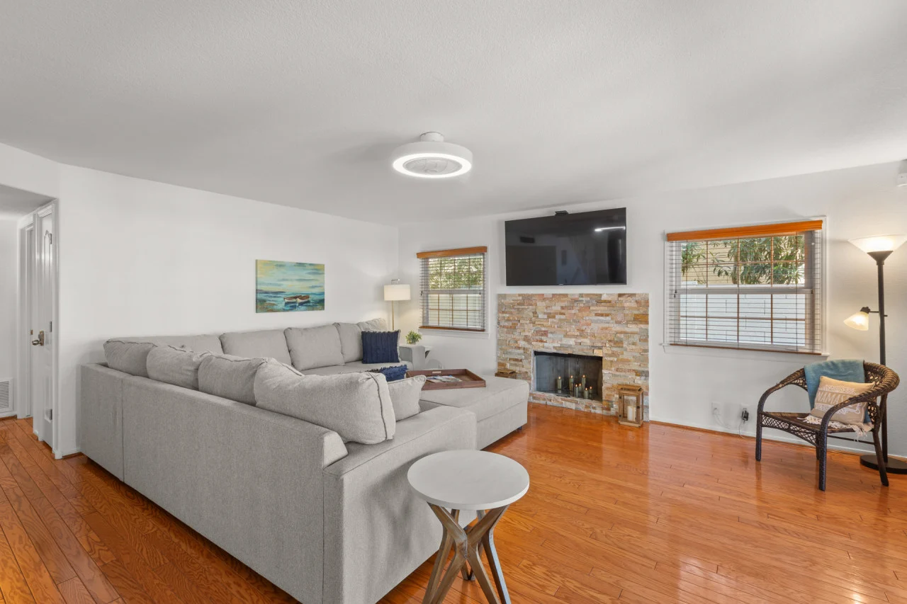 Sunkasa Lakeshore Rose Garden