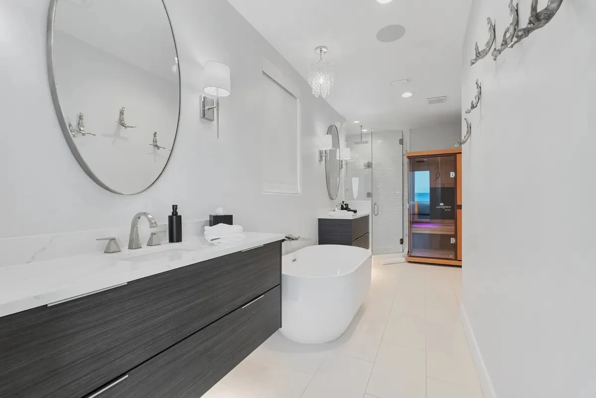 Bathroom 1 - Image 1
