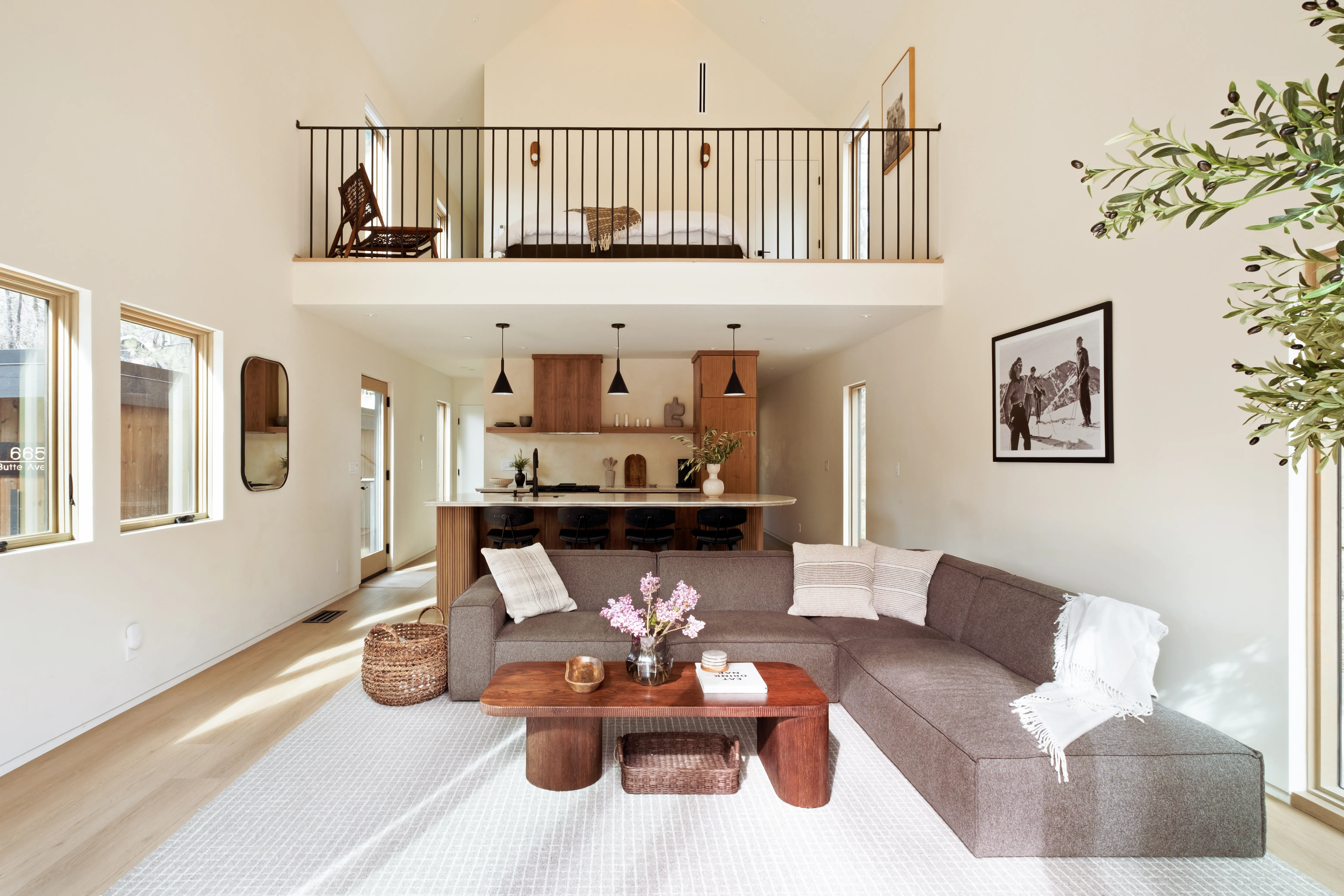 LIVING_ROOM - Image 1