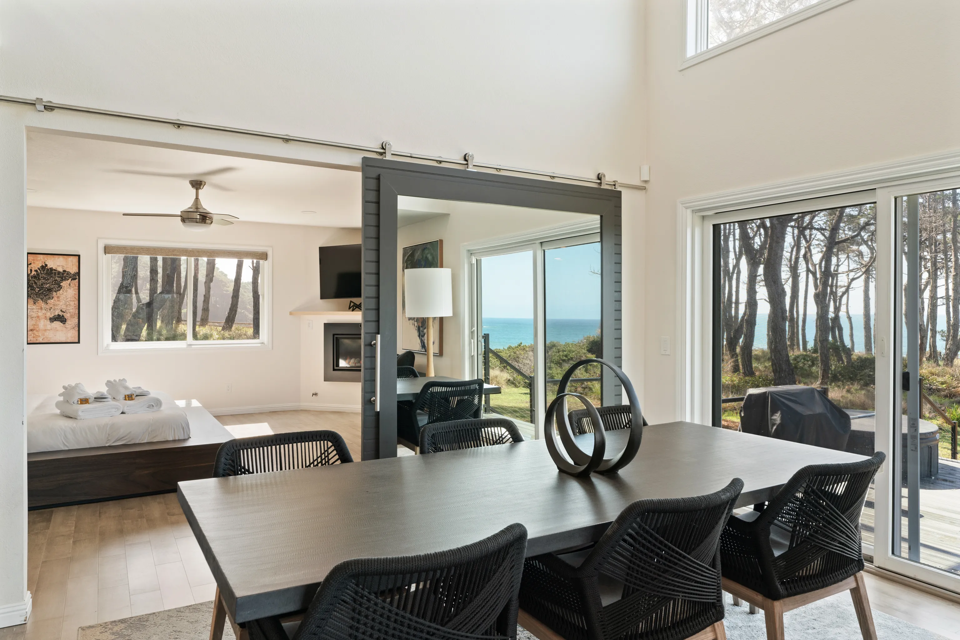 DINING_ROOM - Image 2